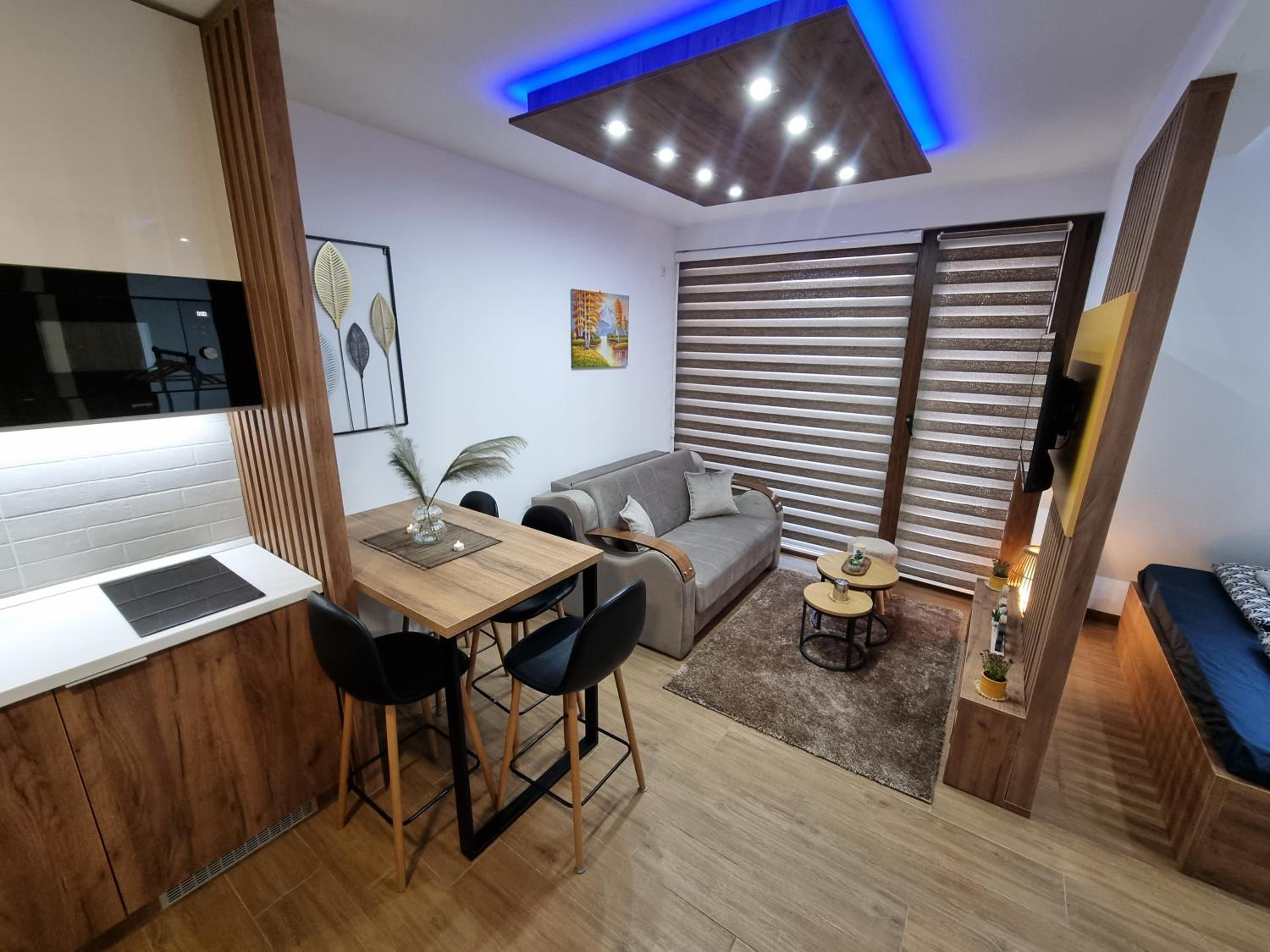 One-Bedroom Apartment photo 1
