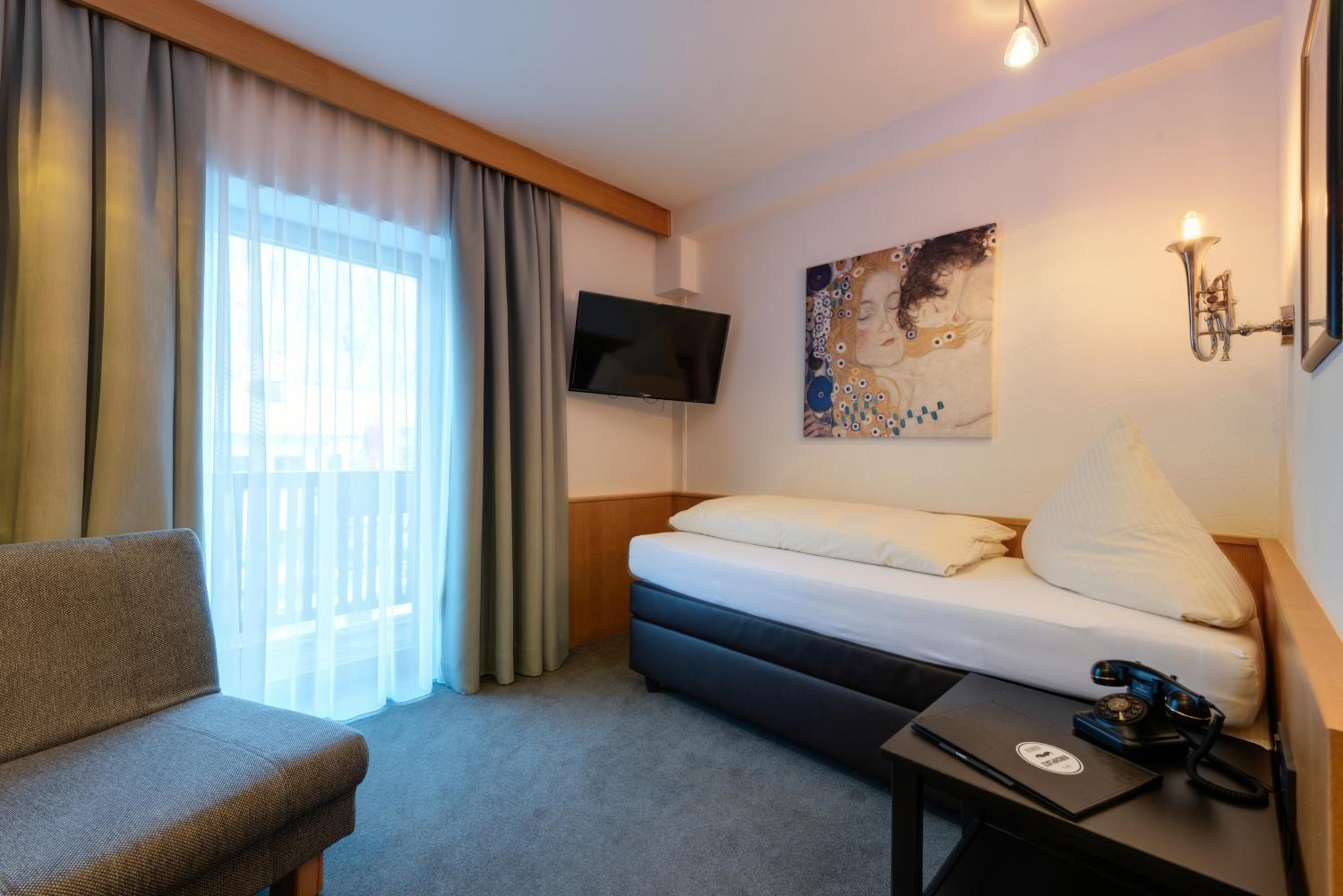 Single Room photo 1
