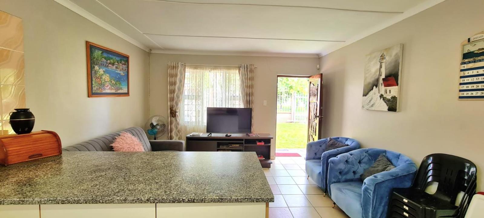 Three-Bedroom Apartment - Photo 15