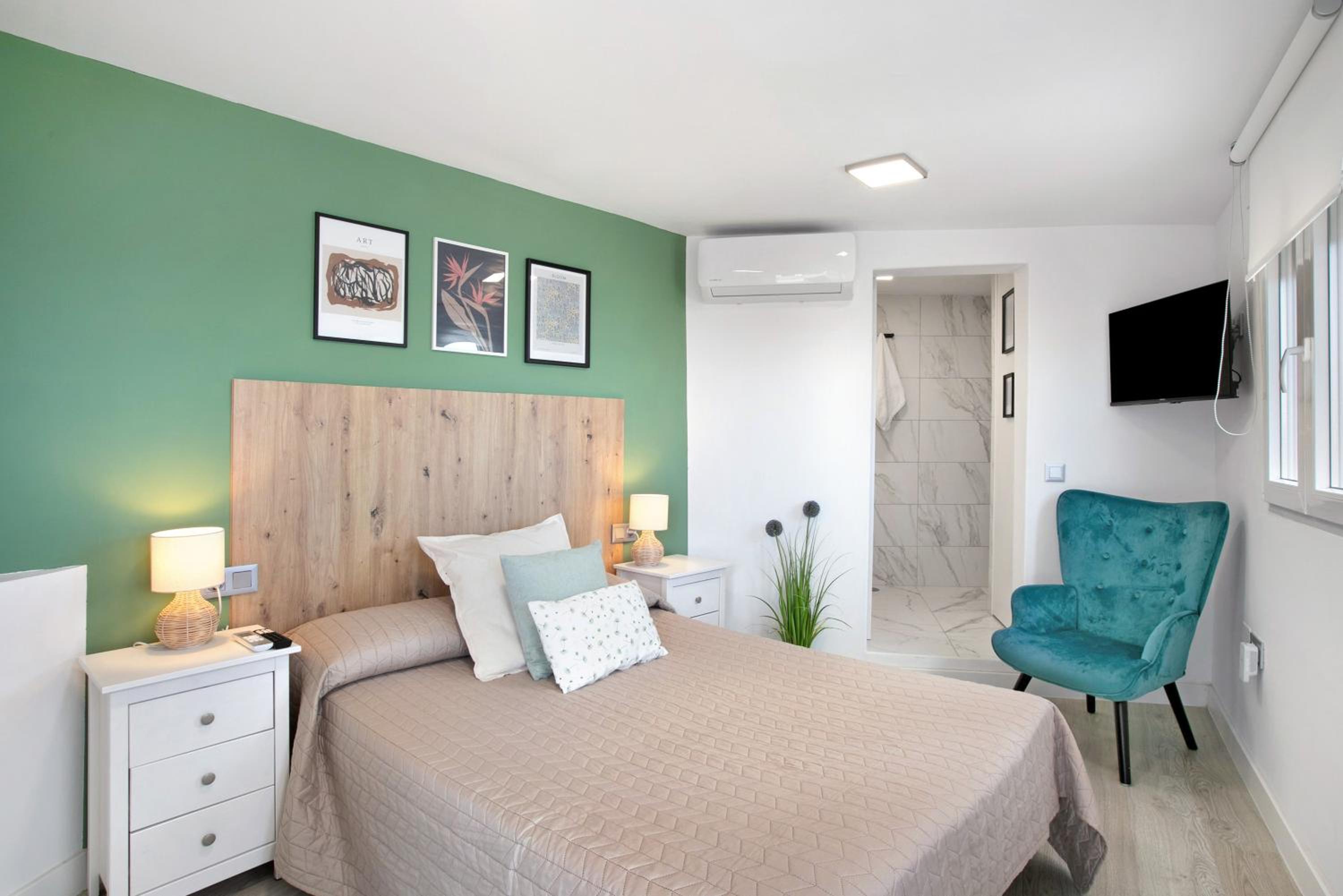 Two-Bedroom House photo 2