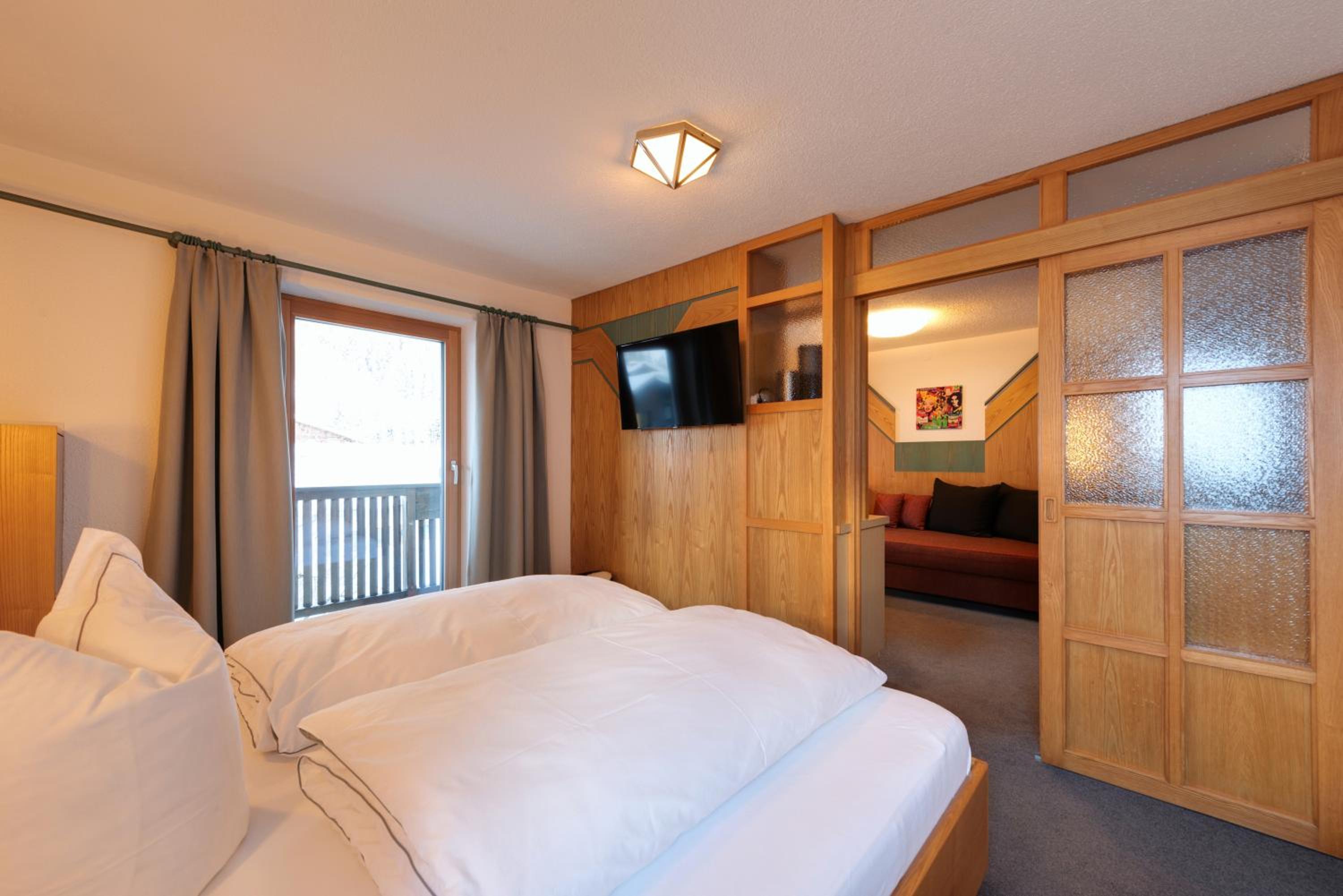 One-Bedroom Apartment (2 Adults) photo 2
