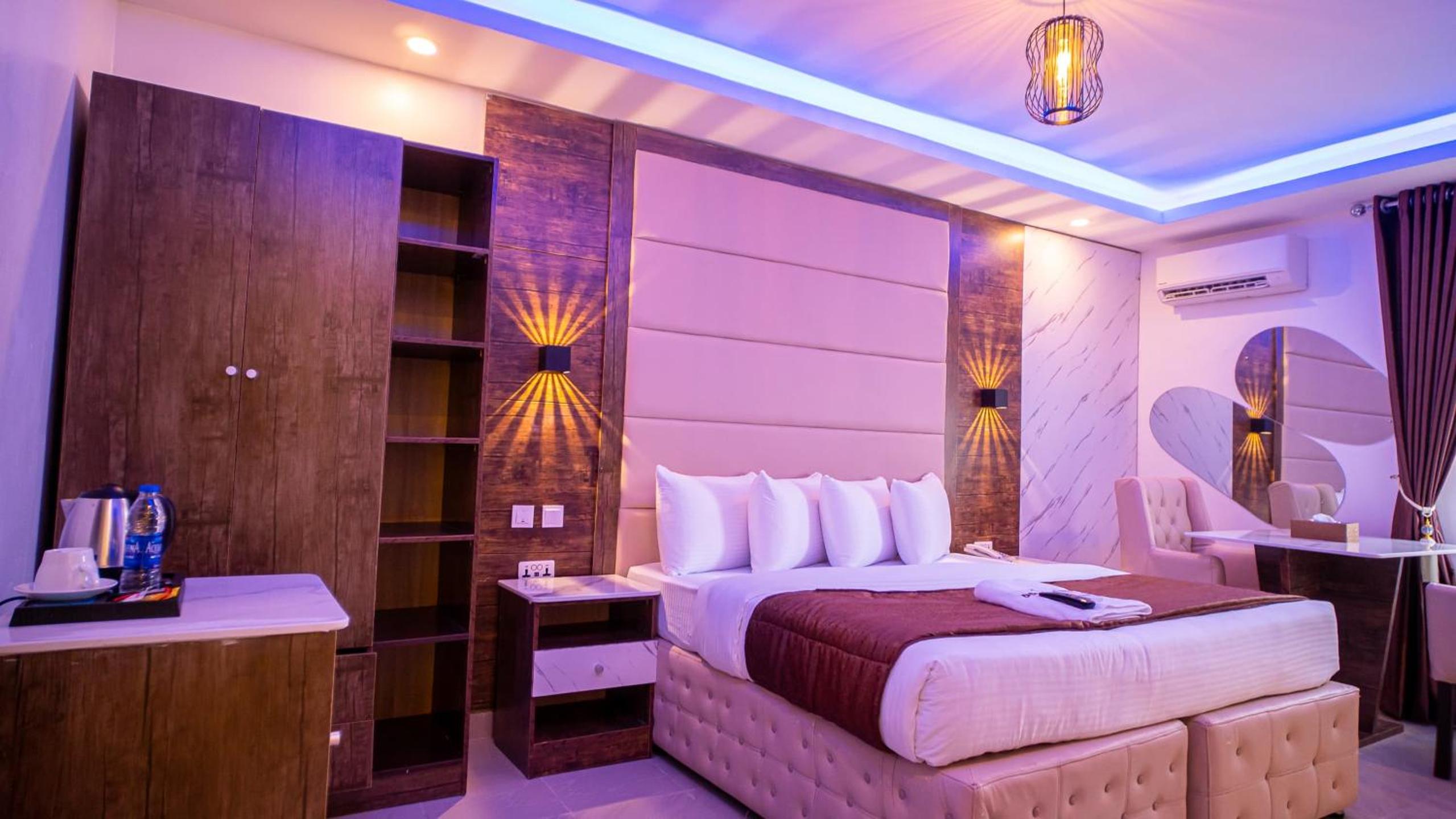 Suite