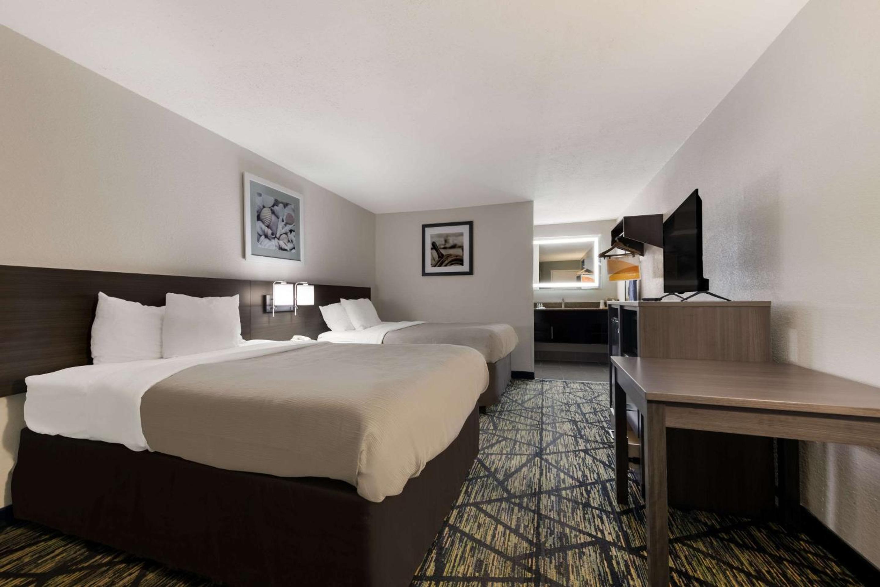 Double Room - Non-Smoking  - Photo 1