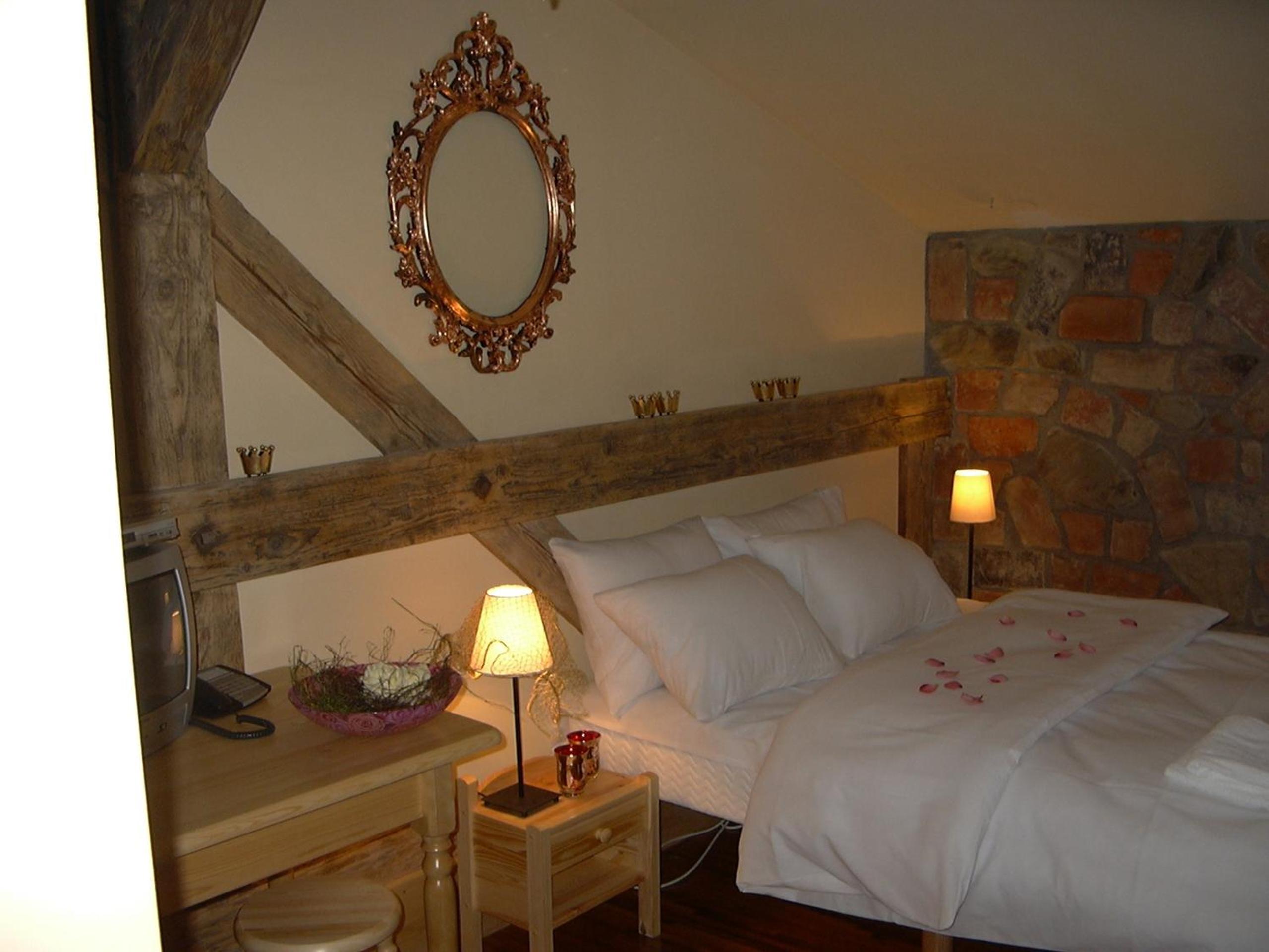 Quadruple Room with Bathroom - Photo 7
