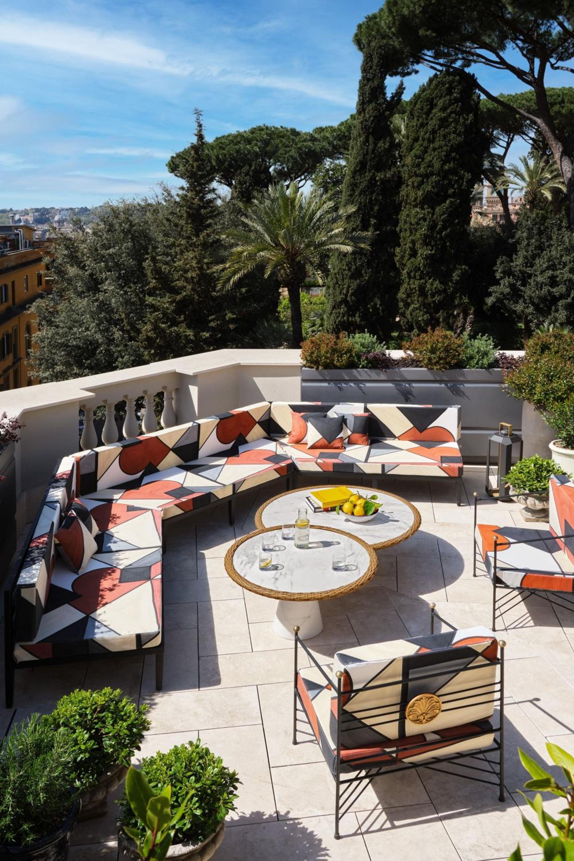 Penthouse One Bedroom King Suite with Roof Top Terrace