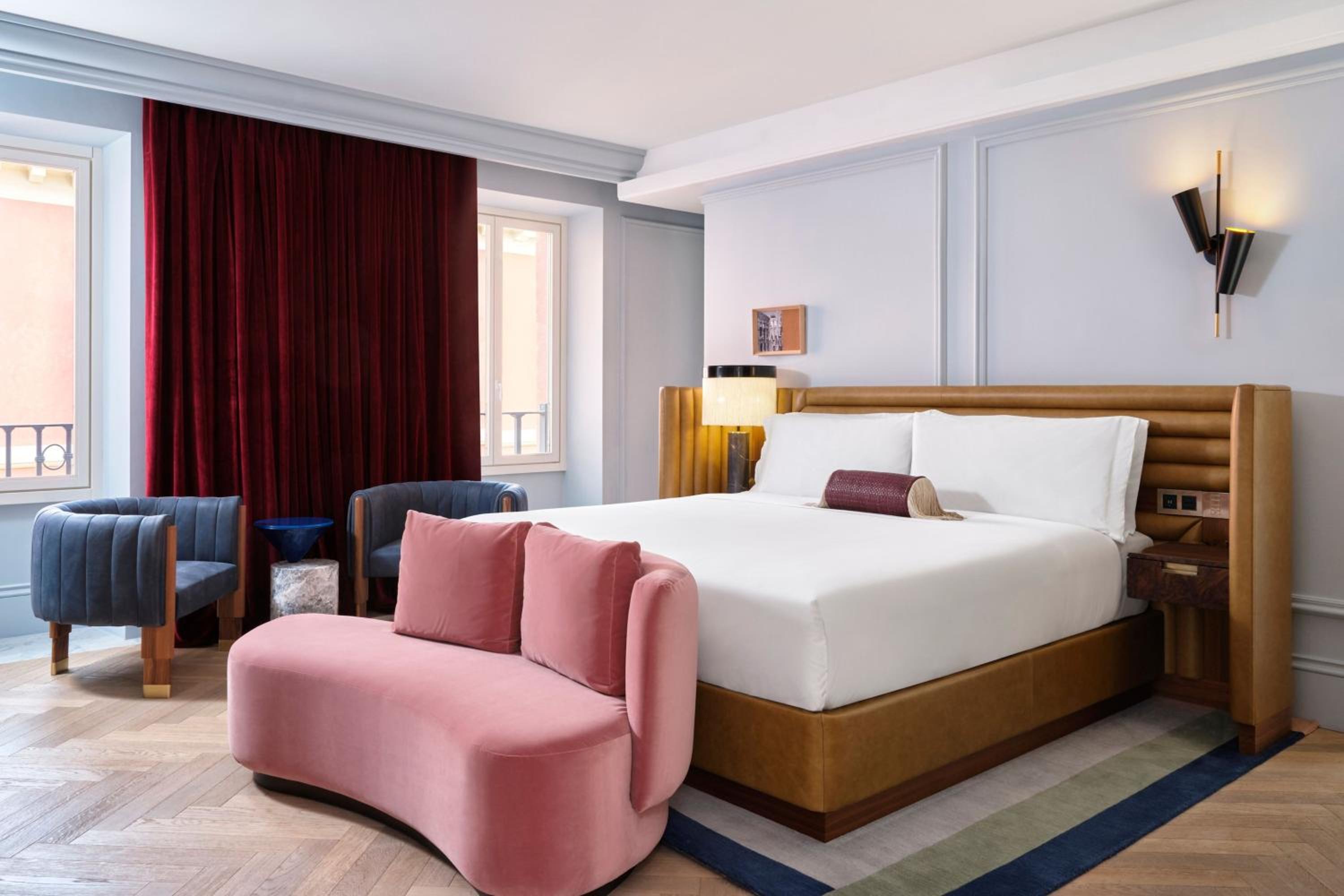 Supreme King Suite with Roof Top Terrace