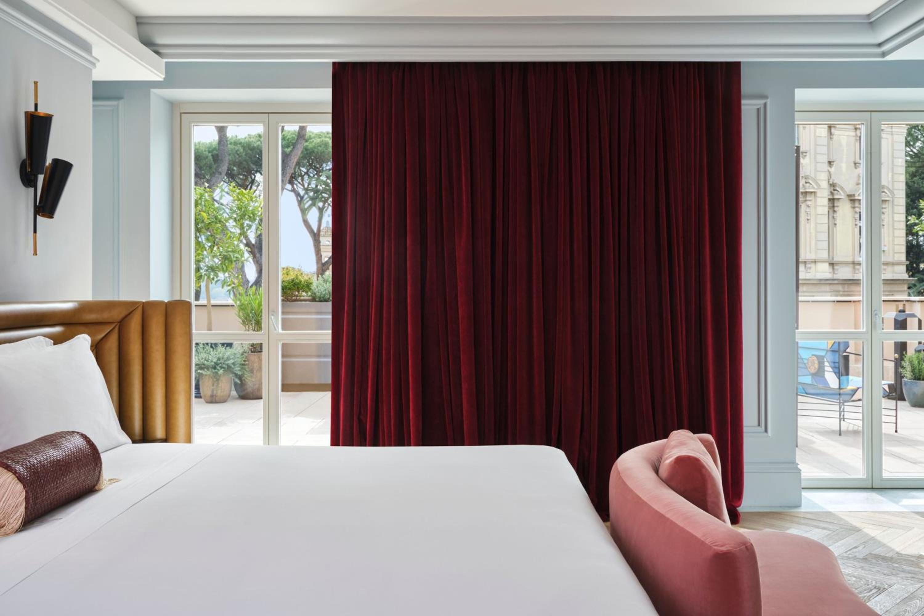 Supreme King Suite with Roof Top Terrace