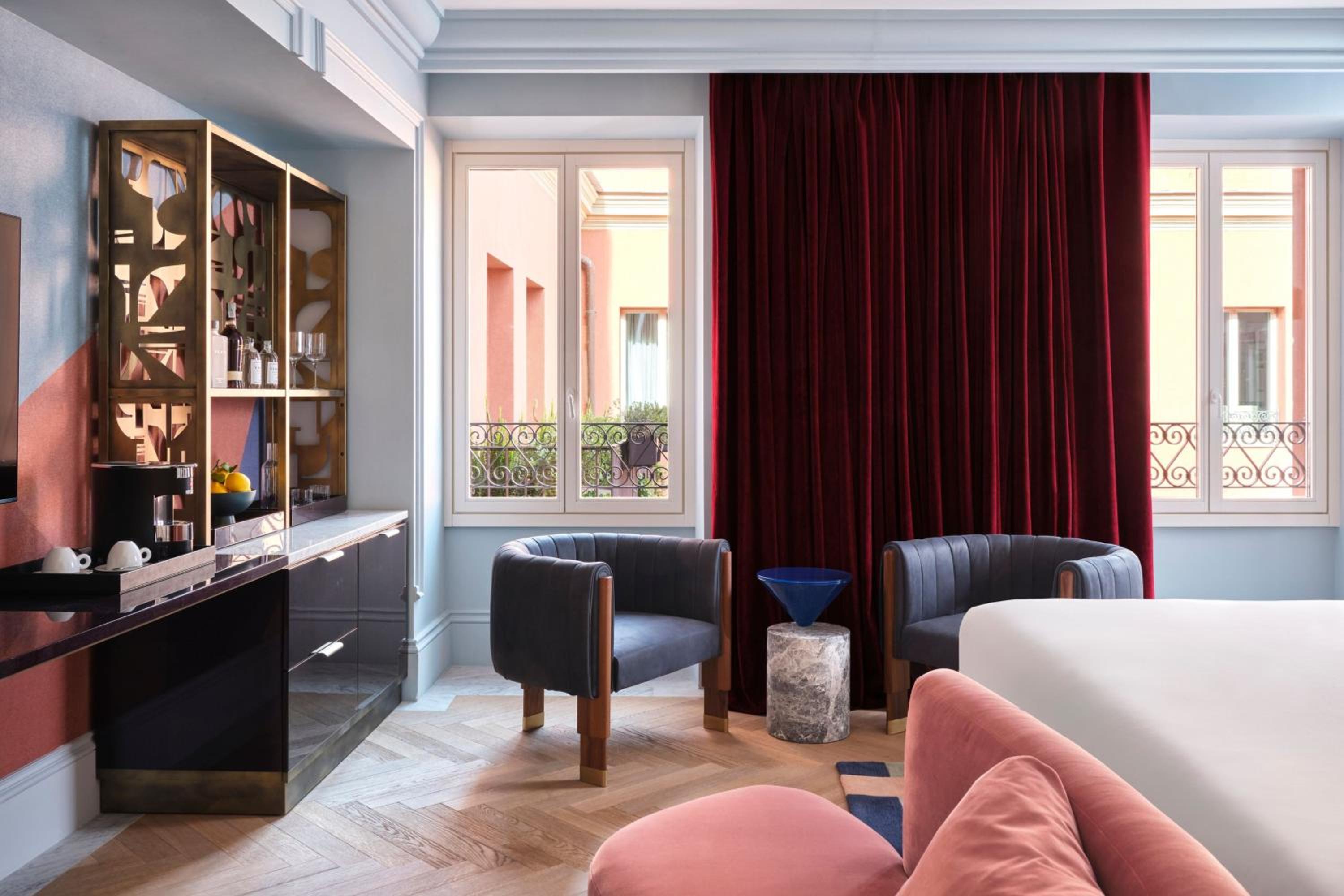 Supreme King Suite with Roof Top Terrace