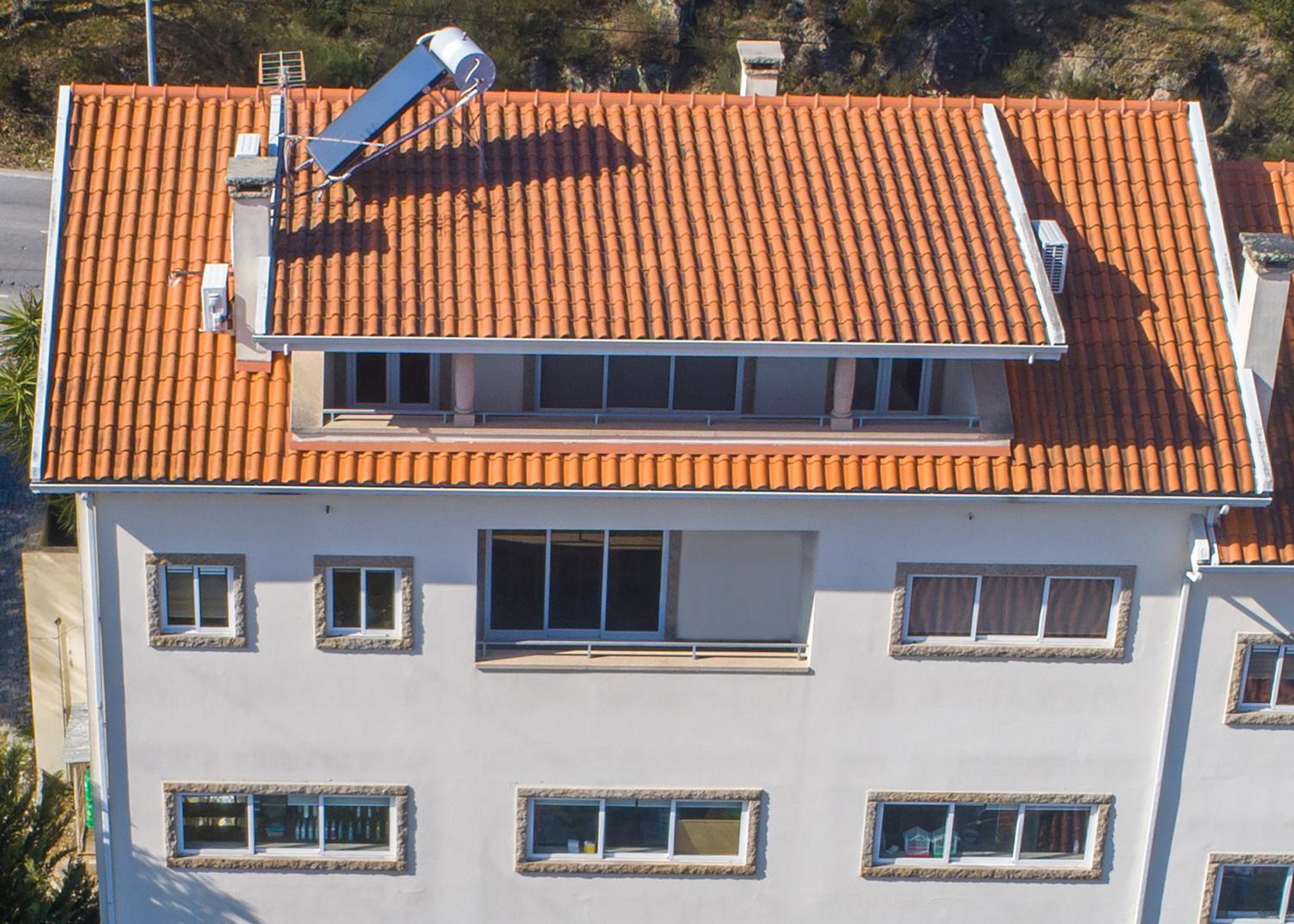 Five-Bedroom House photo 2