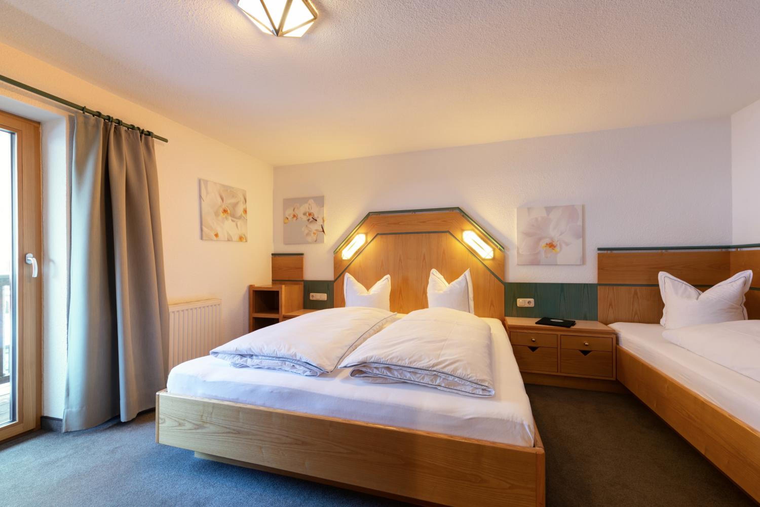 Superior One-Bedroom Apartment (3 Adults) photo 2
