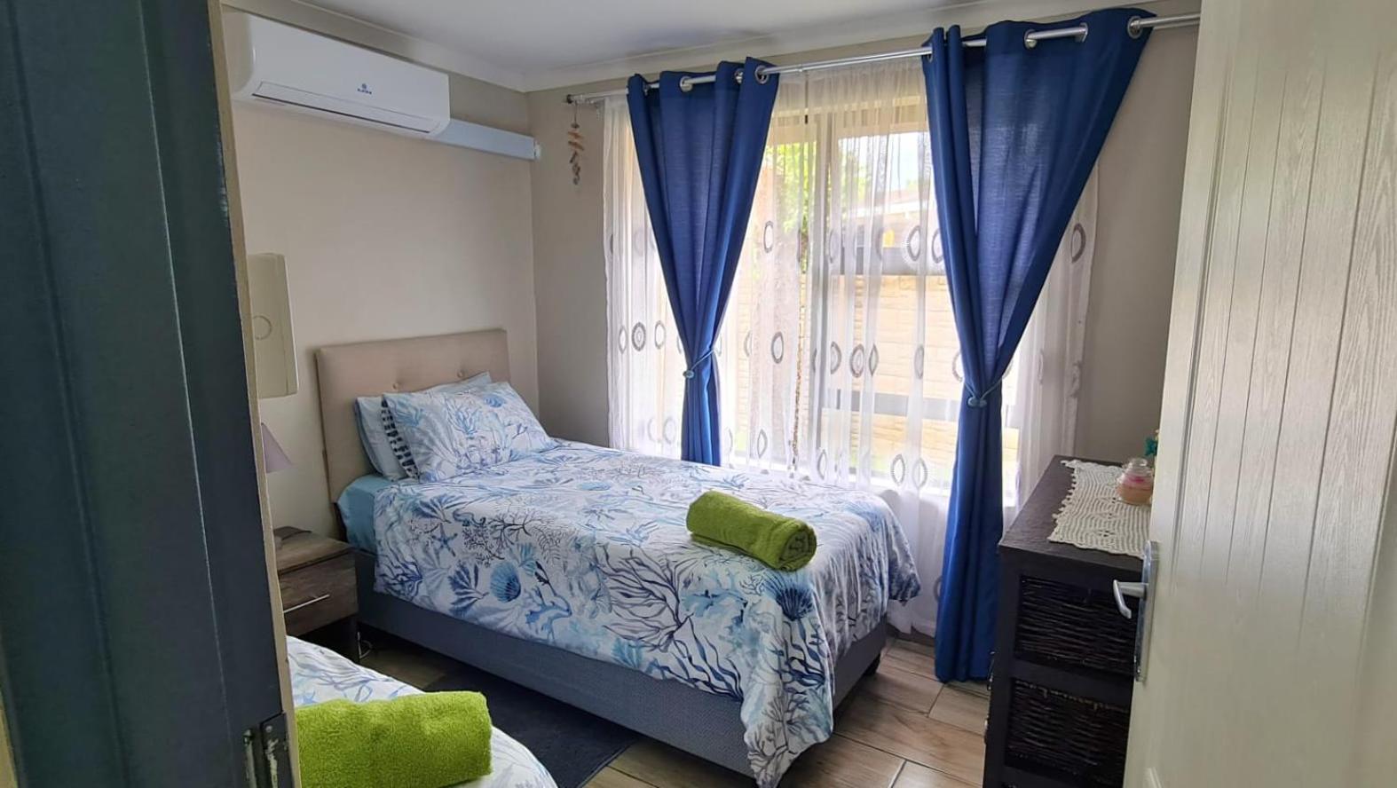 Three-Bedroom Apartment - Photo 13