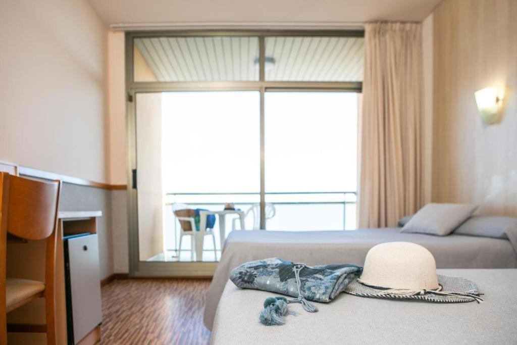 Habitación Triple Estándar Habitación Triple Estándar
