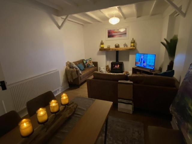 Three-Bedroom House photo 3