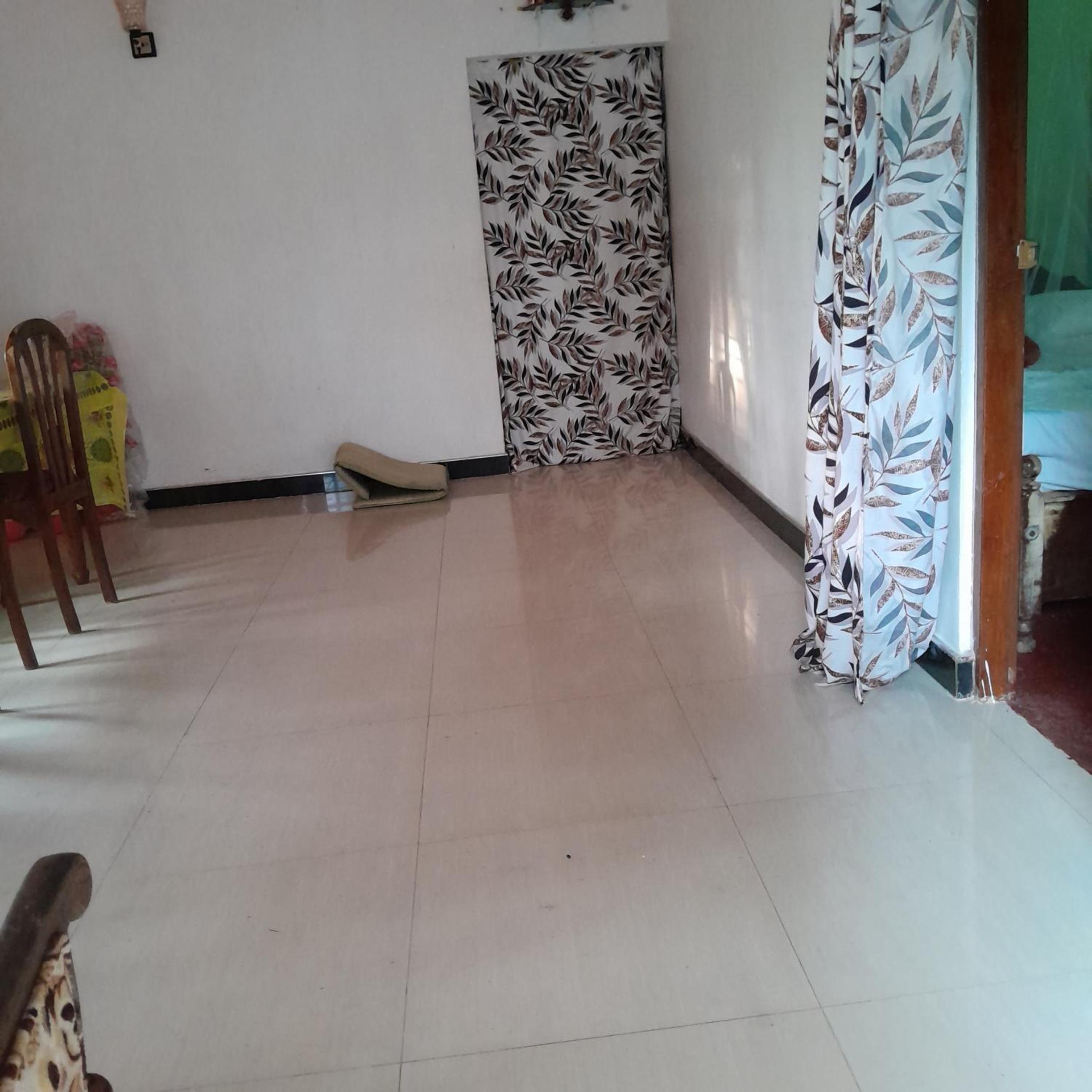 Family Room with Private Bathroom photo 2
