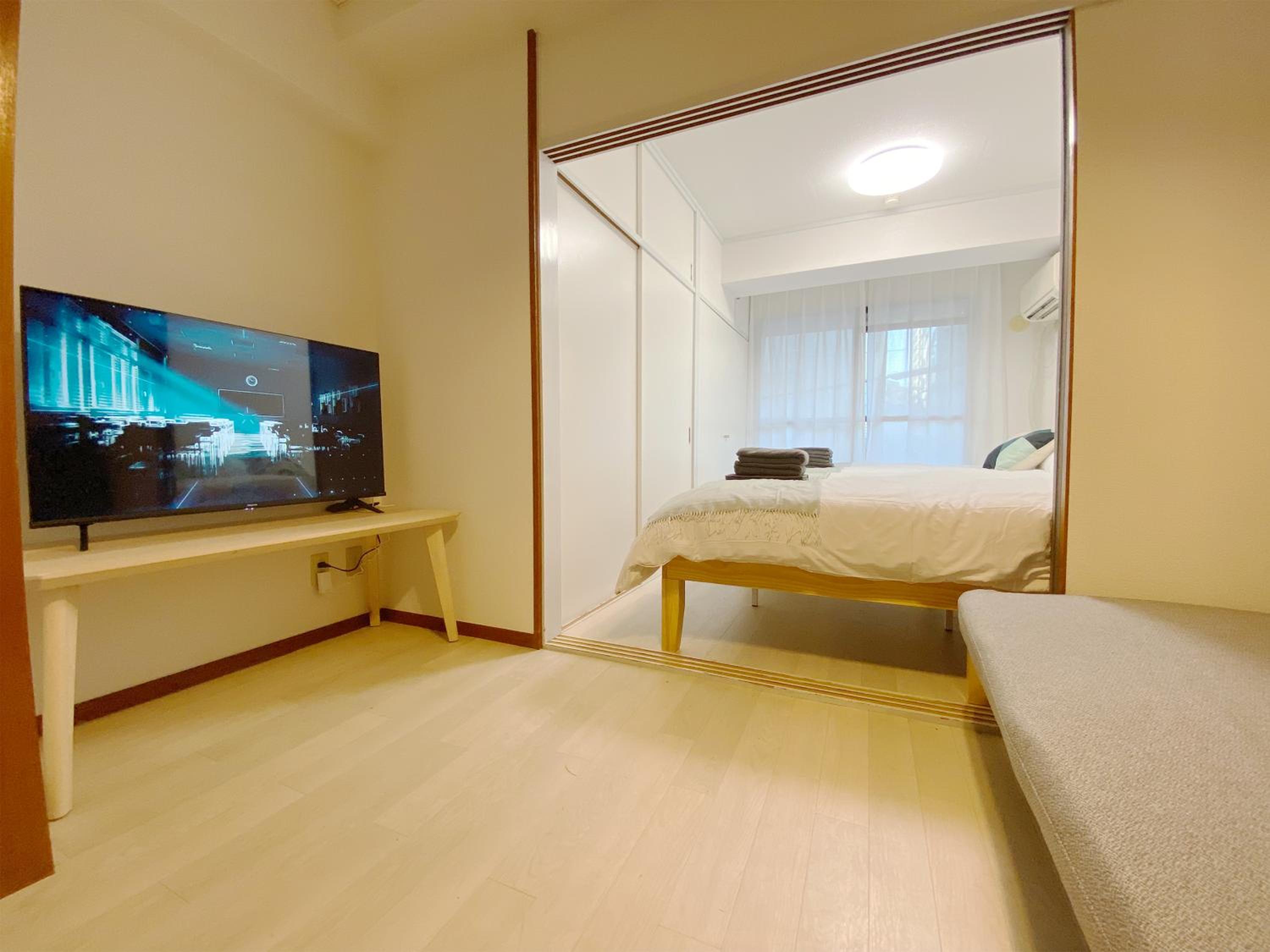 One-Bedroom Apartment photo 1