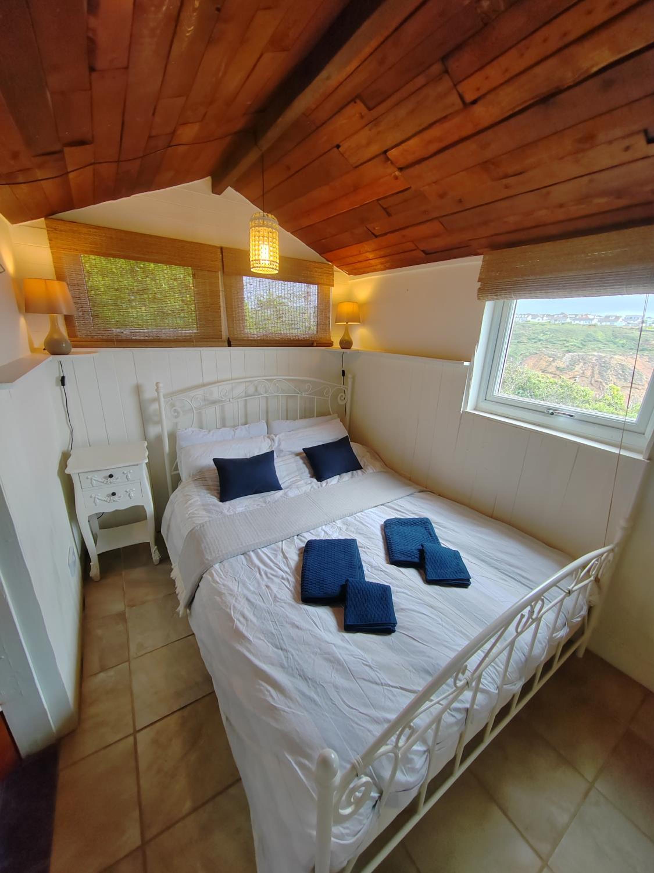 One-Bedroom House photo 1