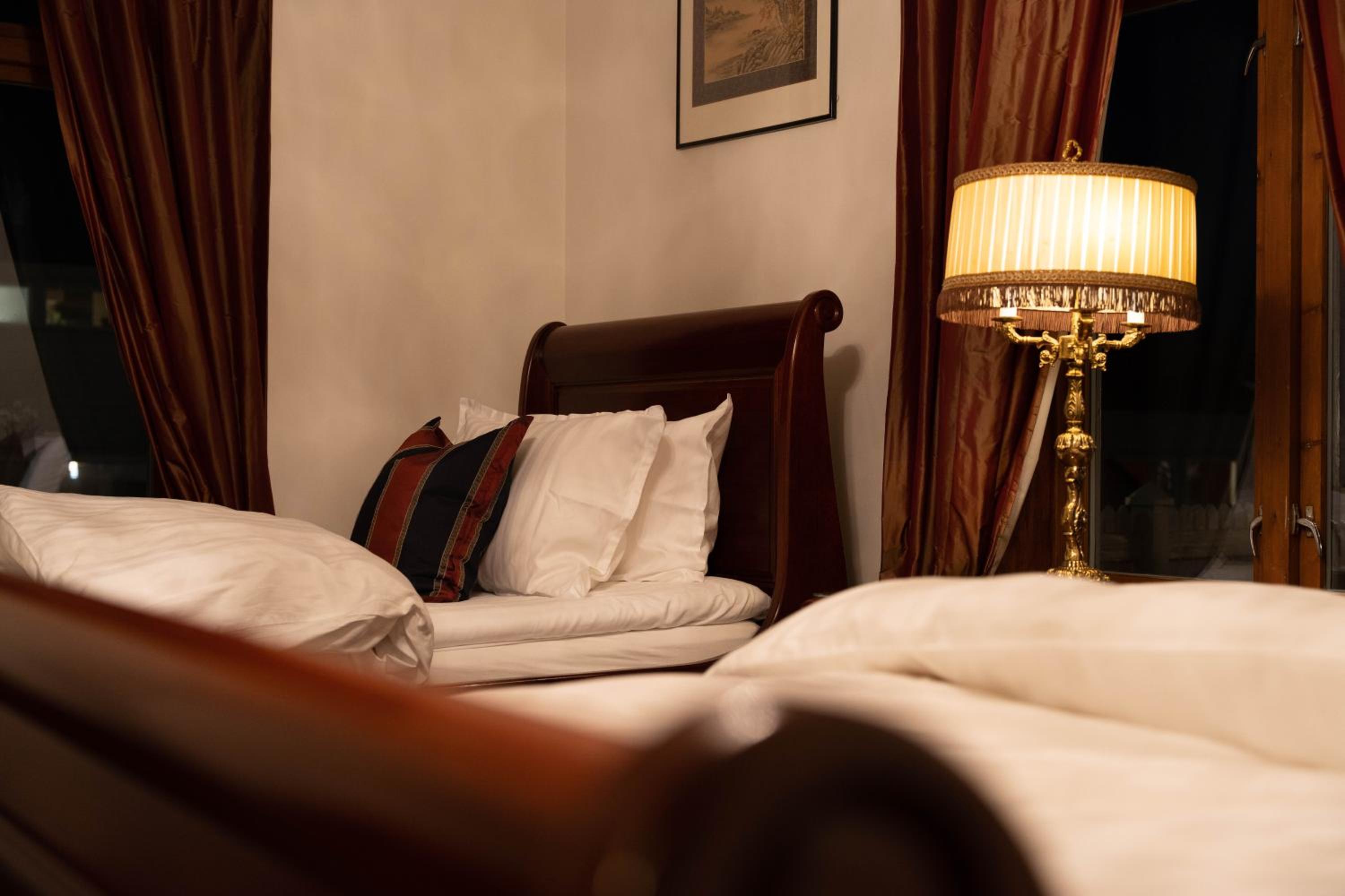 Deluxe Double or Twin Room with Balcony - Photo 1