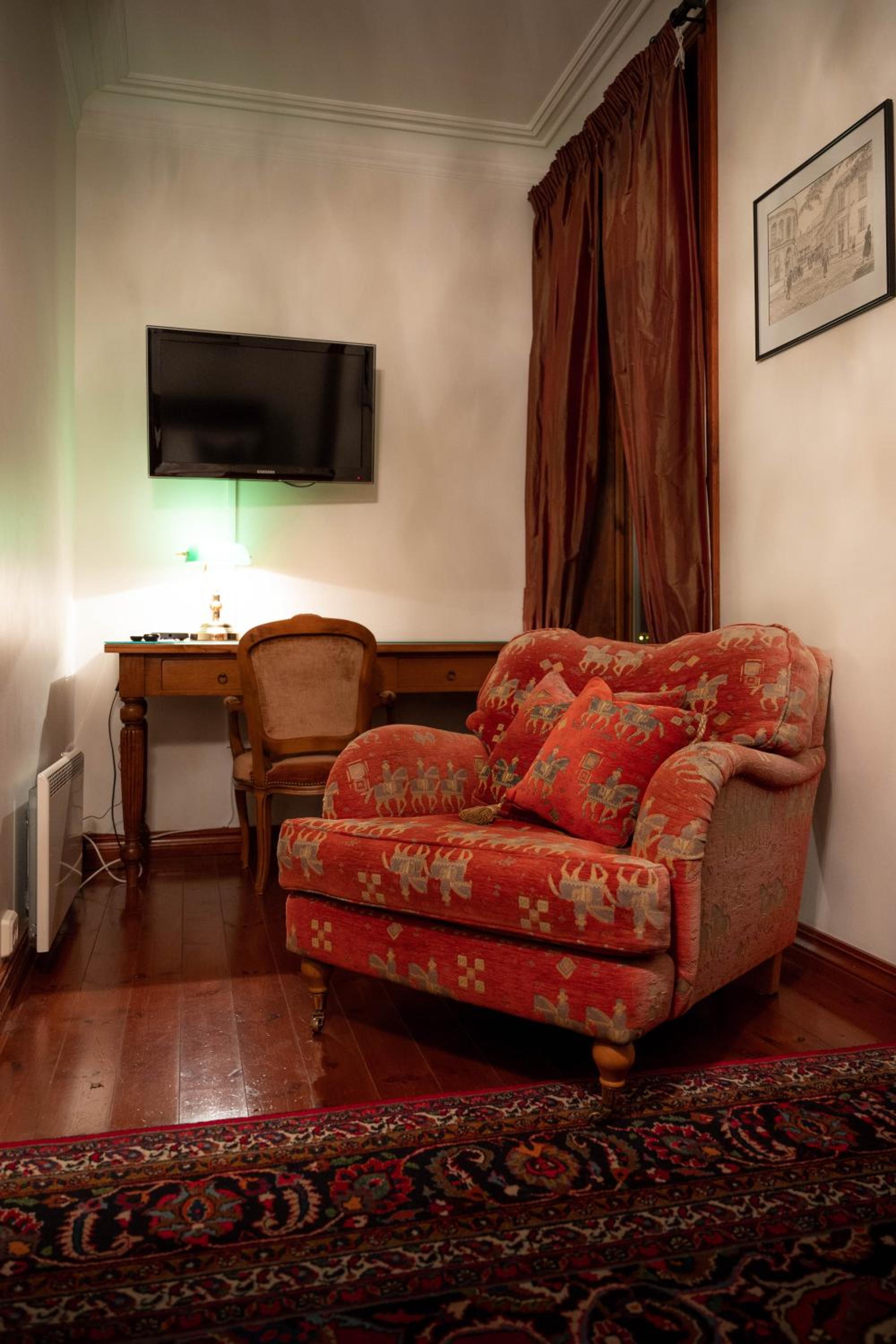 Deluxe Double or Twin Room with Balcony - Photo 5