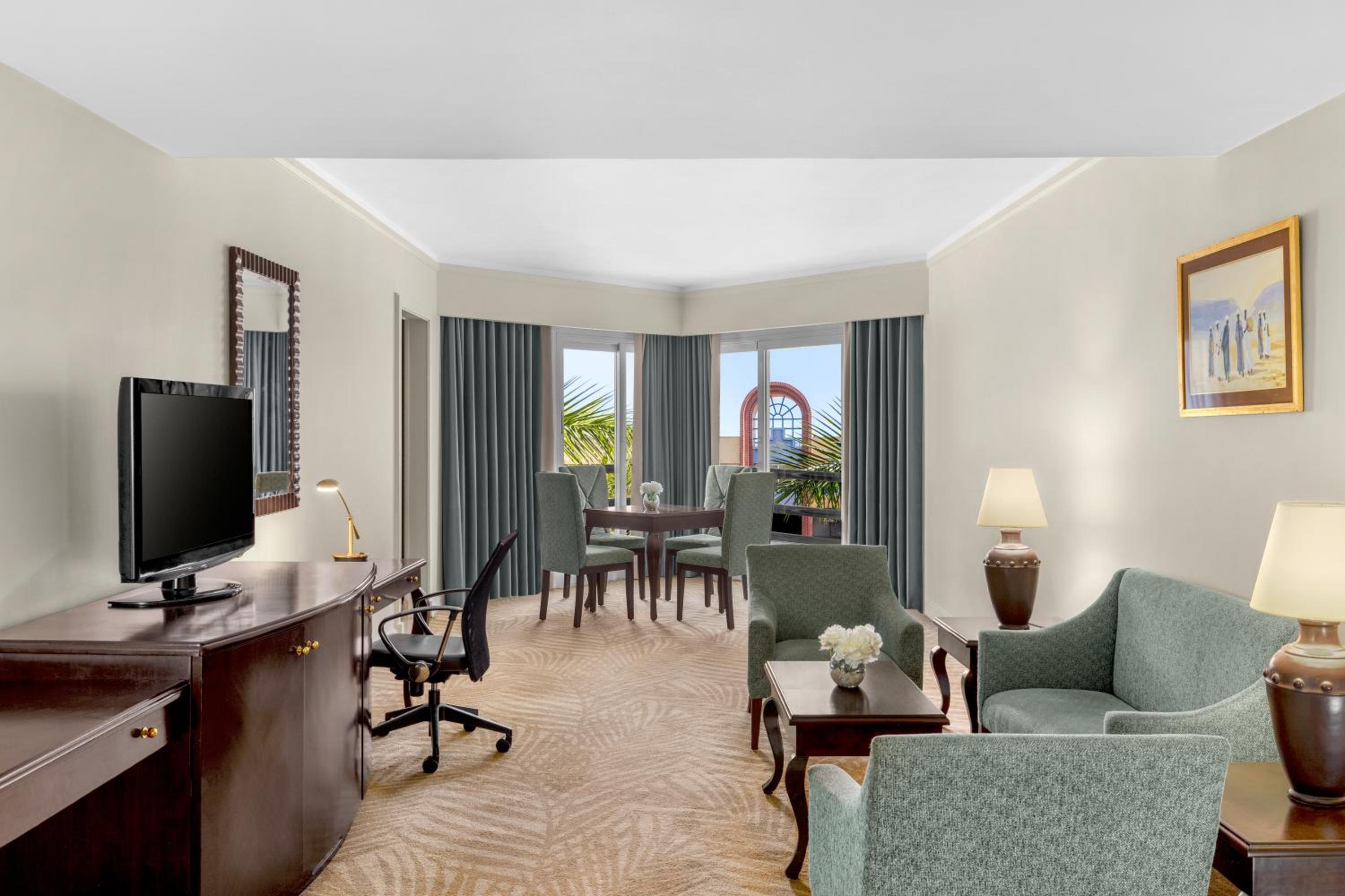 Available room thumbnail 6