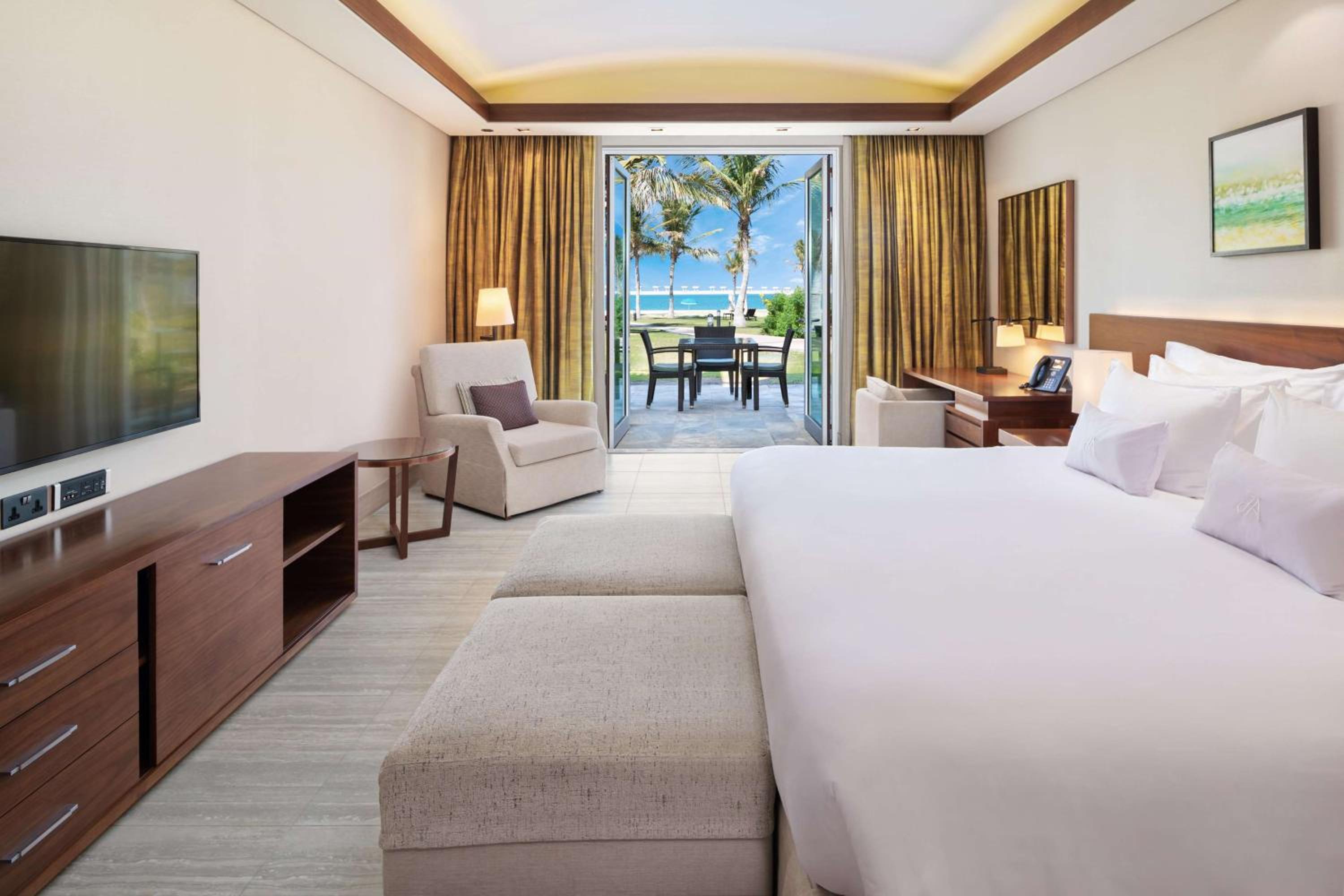 Beachfront Residence One Bedroom Suite with Lounge Access & Butler Service Beachfront Residence One Bedroom Suite with Lounge Access & Butler Service