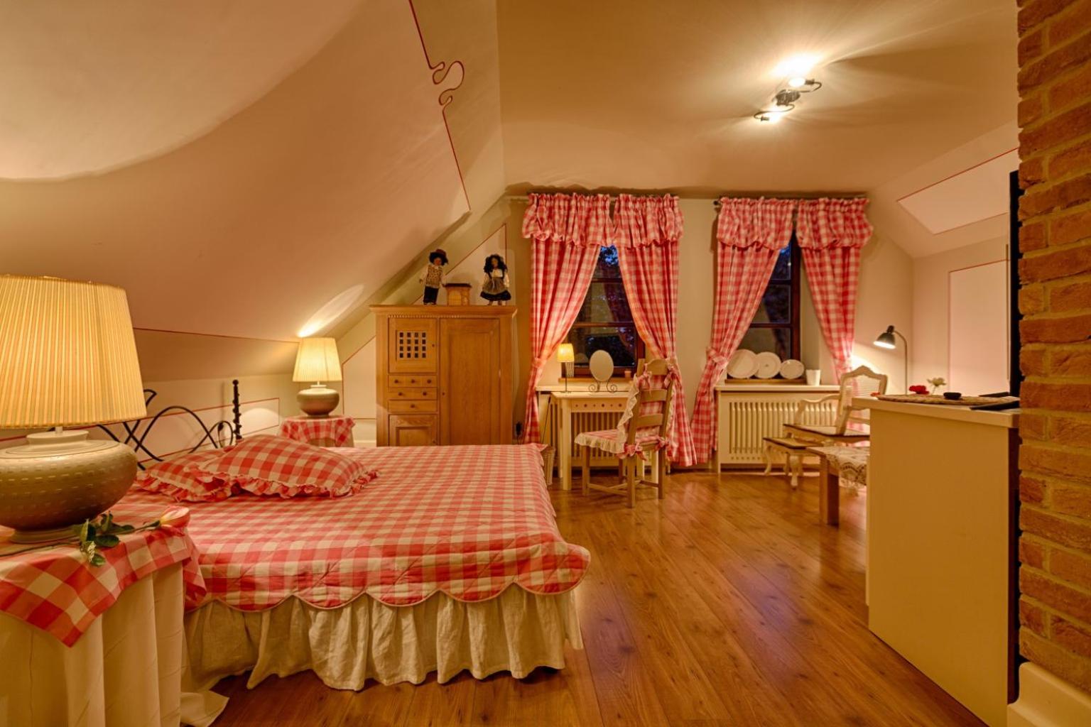 Double Room with Private Bathroom photo 2
