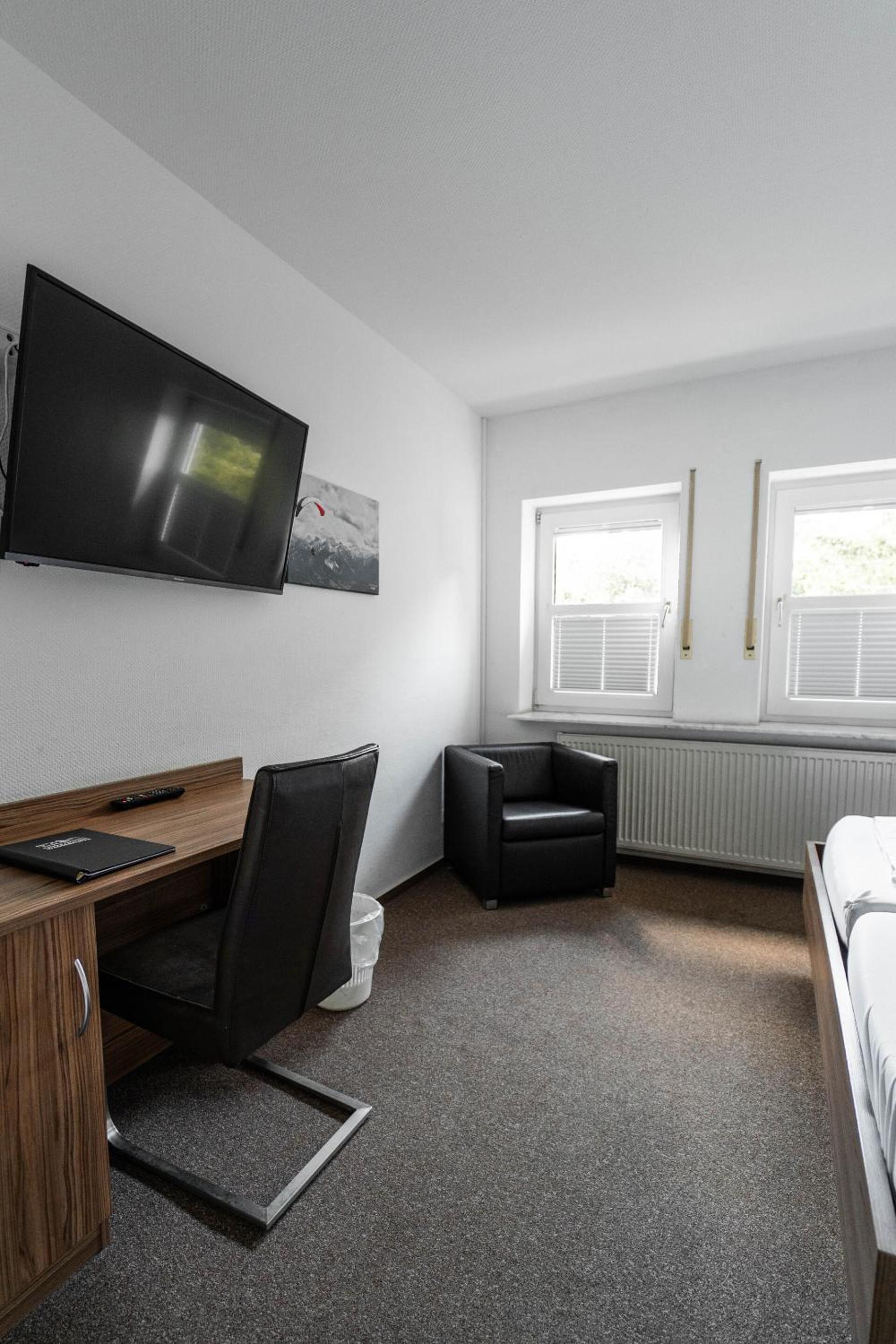 Standard Double Room - Photo 2