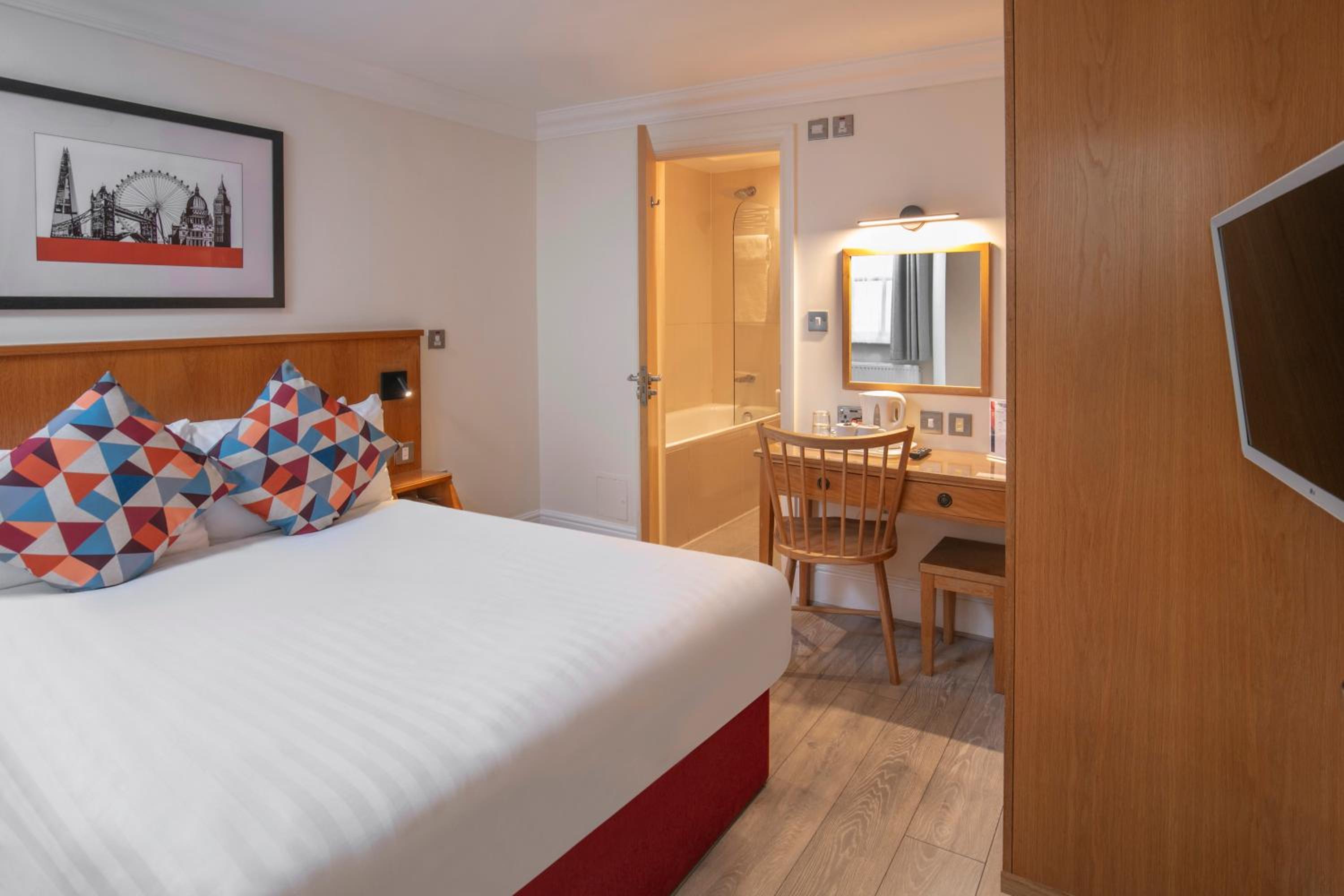 Standard Double Room - Non-Smoking photo 3