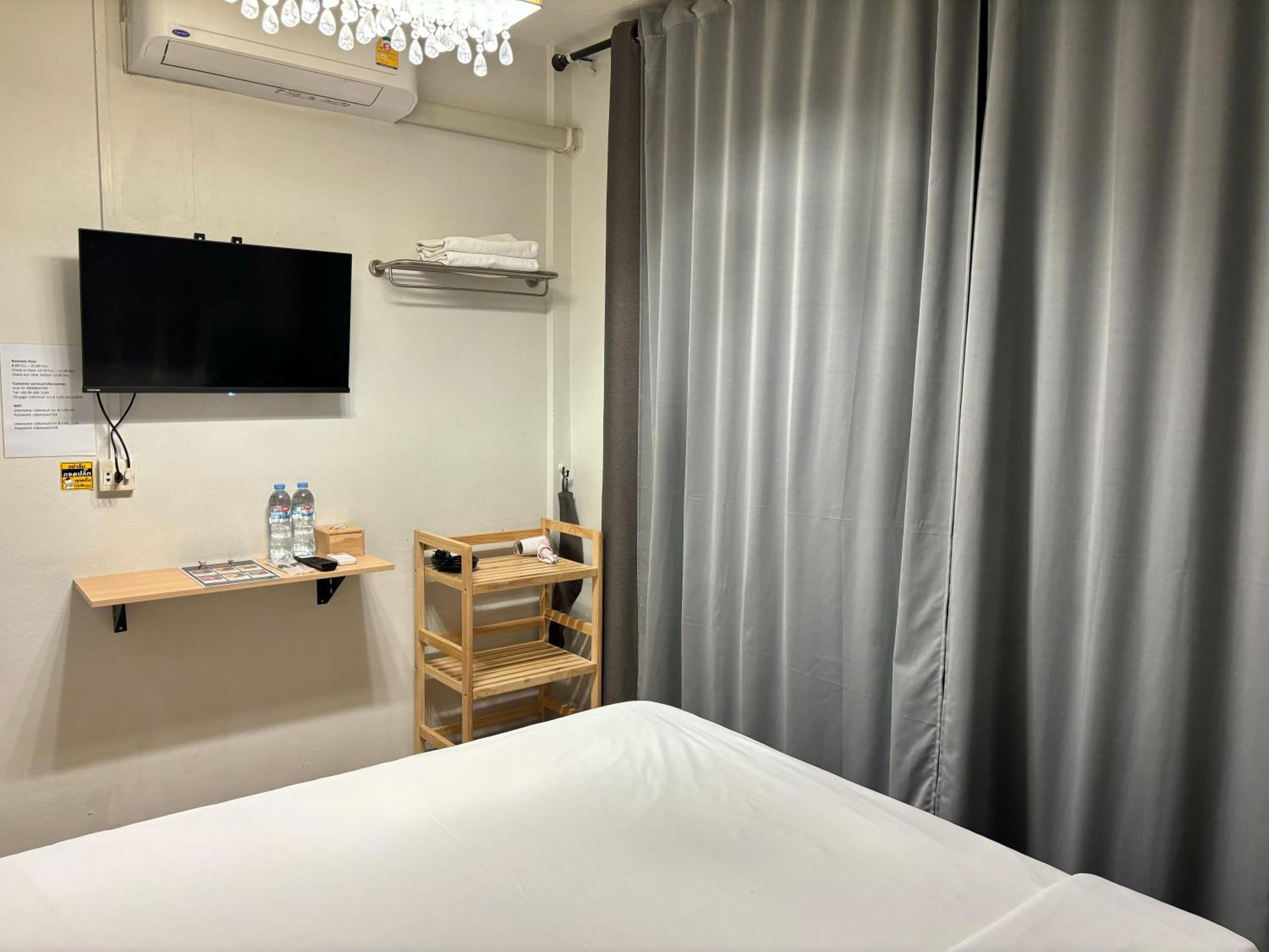 Double Room with Private Bathroom photo 2