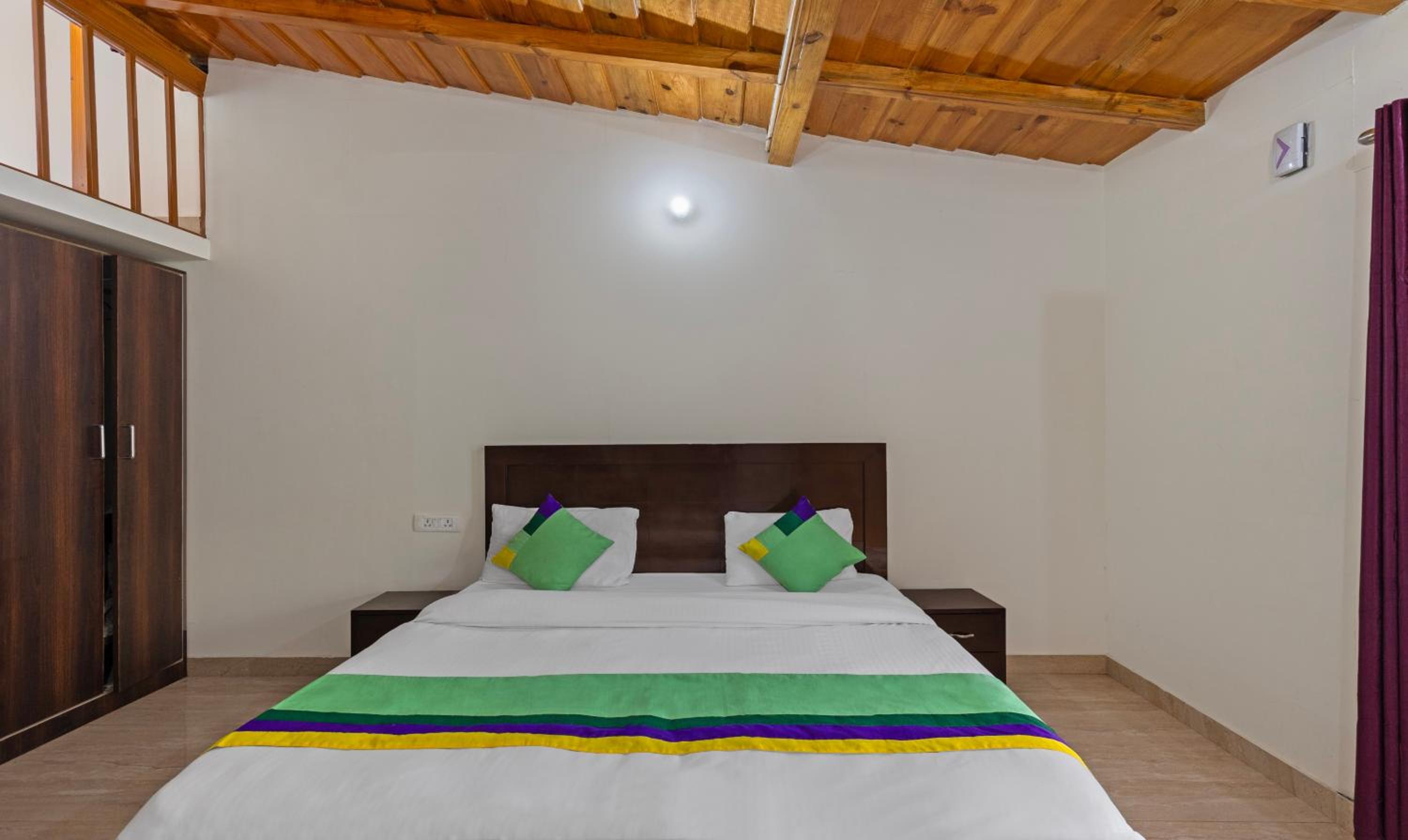 Deluxe Room With Mountain View	 photo 2