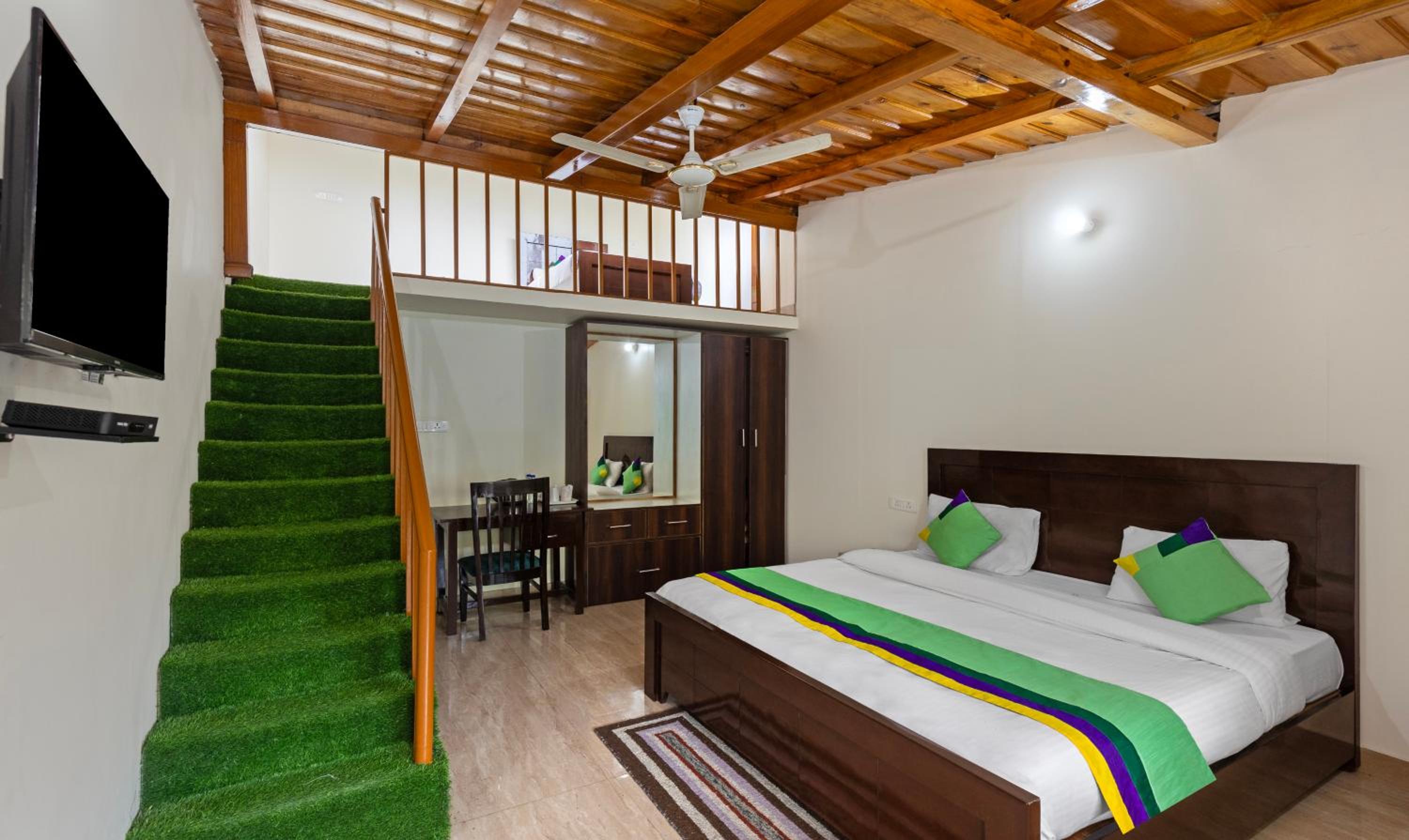 Deluxe Room With Mountain View	 photo 1