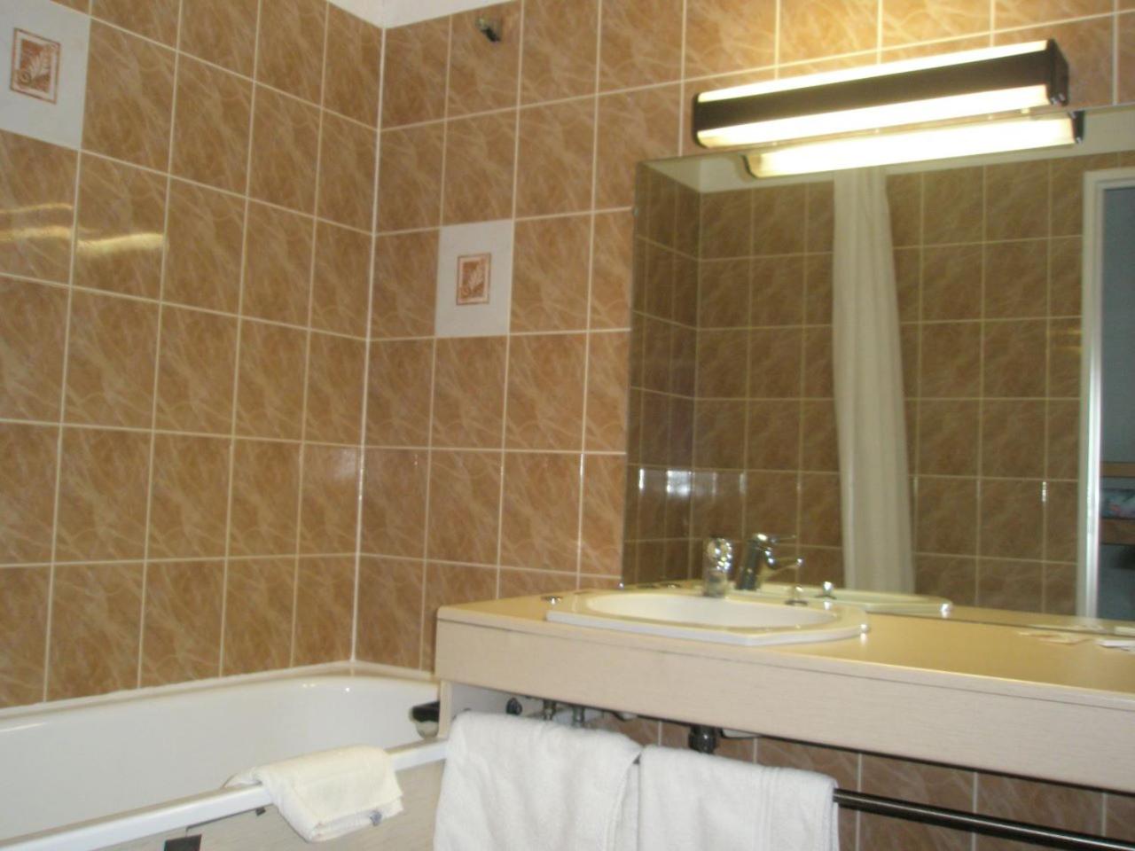 Family Room (2 Adults + 2 Children) photo 2