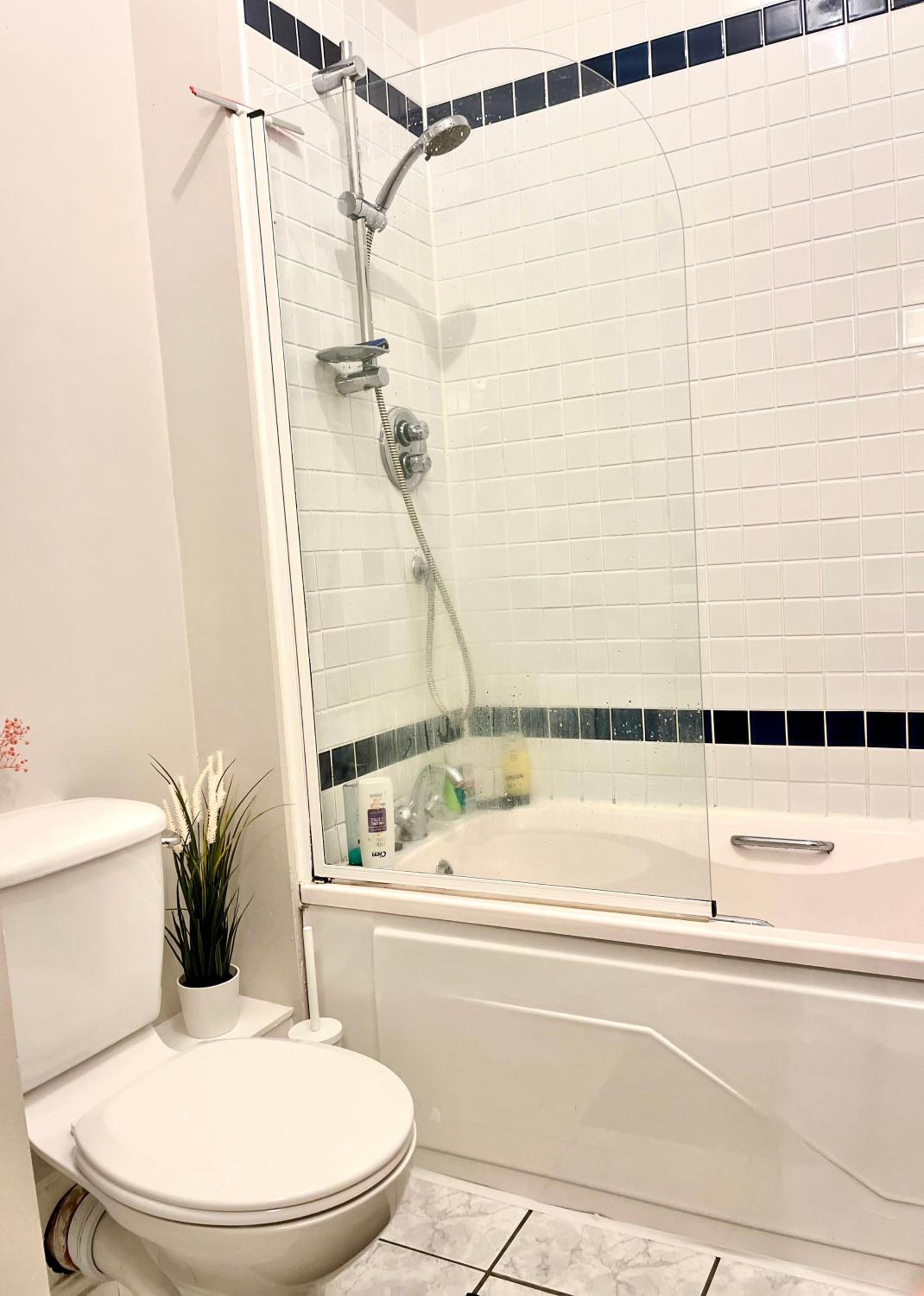 Double Room with Private External Bathroom photo 3