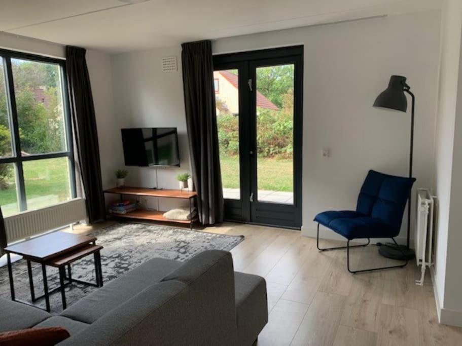 Three-Bedroom House photo 1