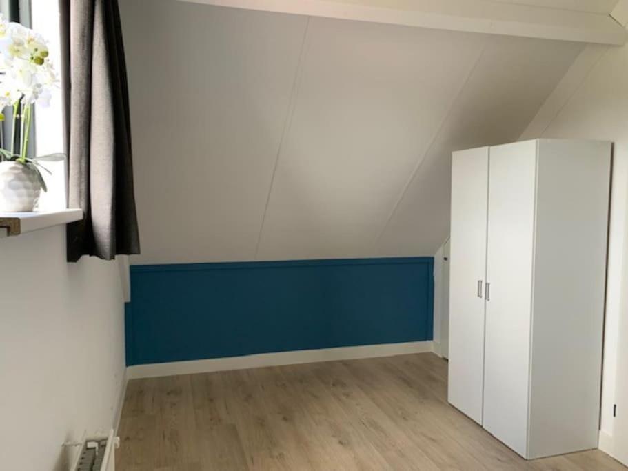 Three-Bedroom House photo 3