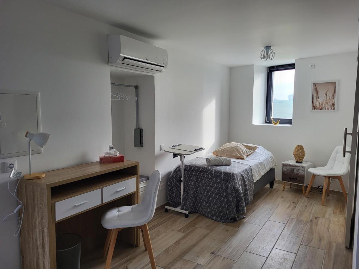 King Room with Roll-In Shower - Disability Access - Photo 2