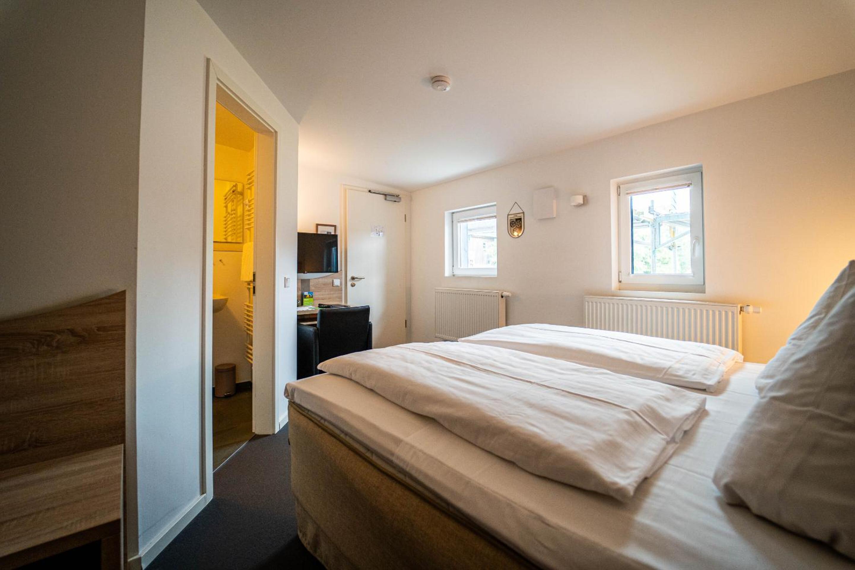 Standard Double Room - Photo 1