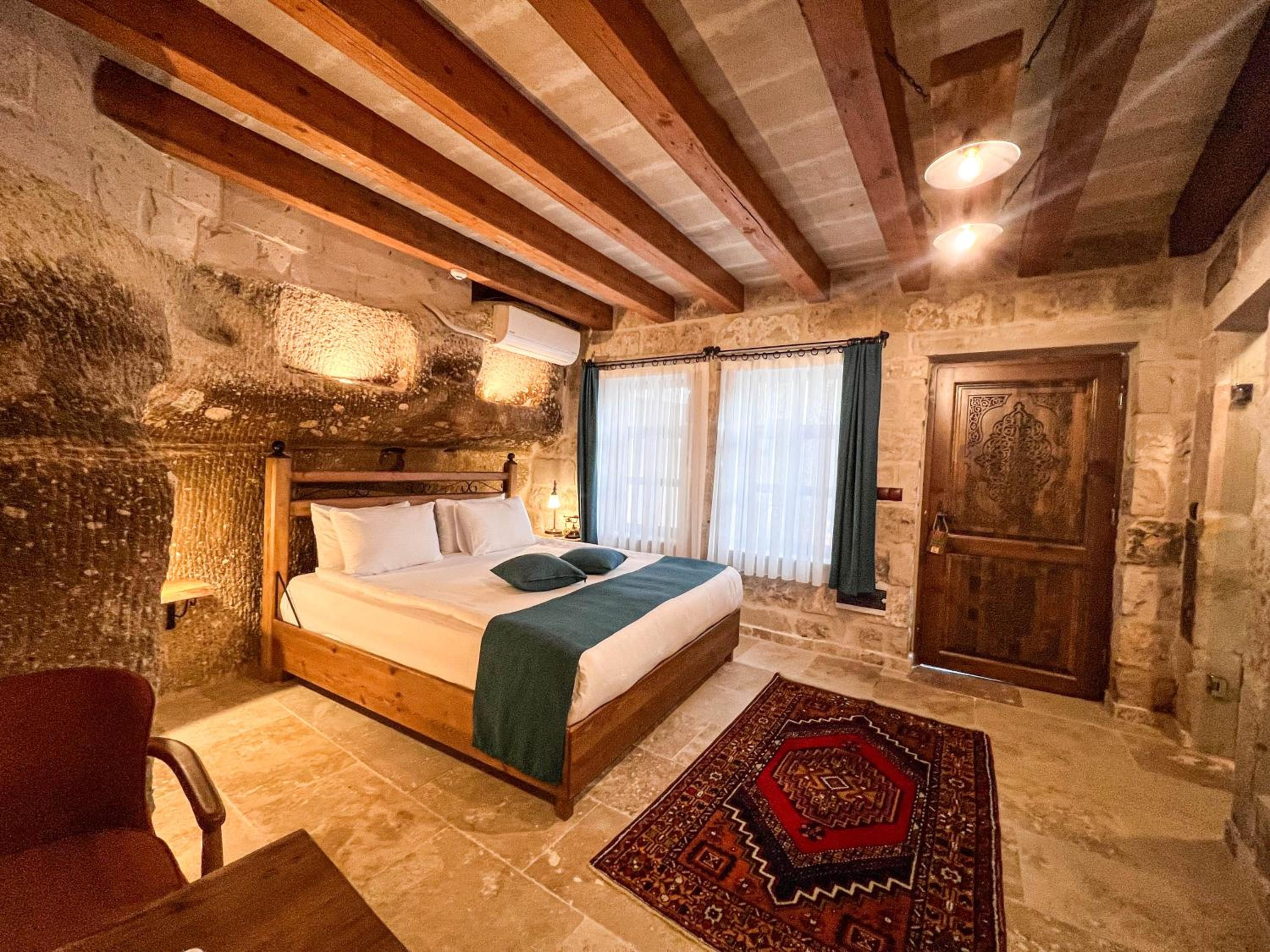Deluxe Double Room - Photo 1