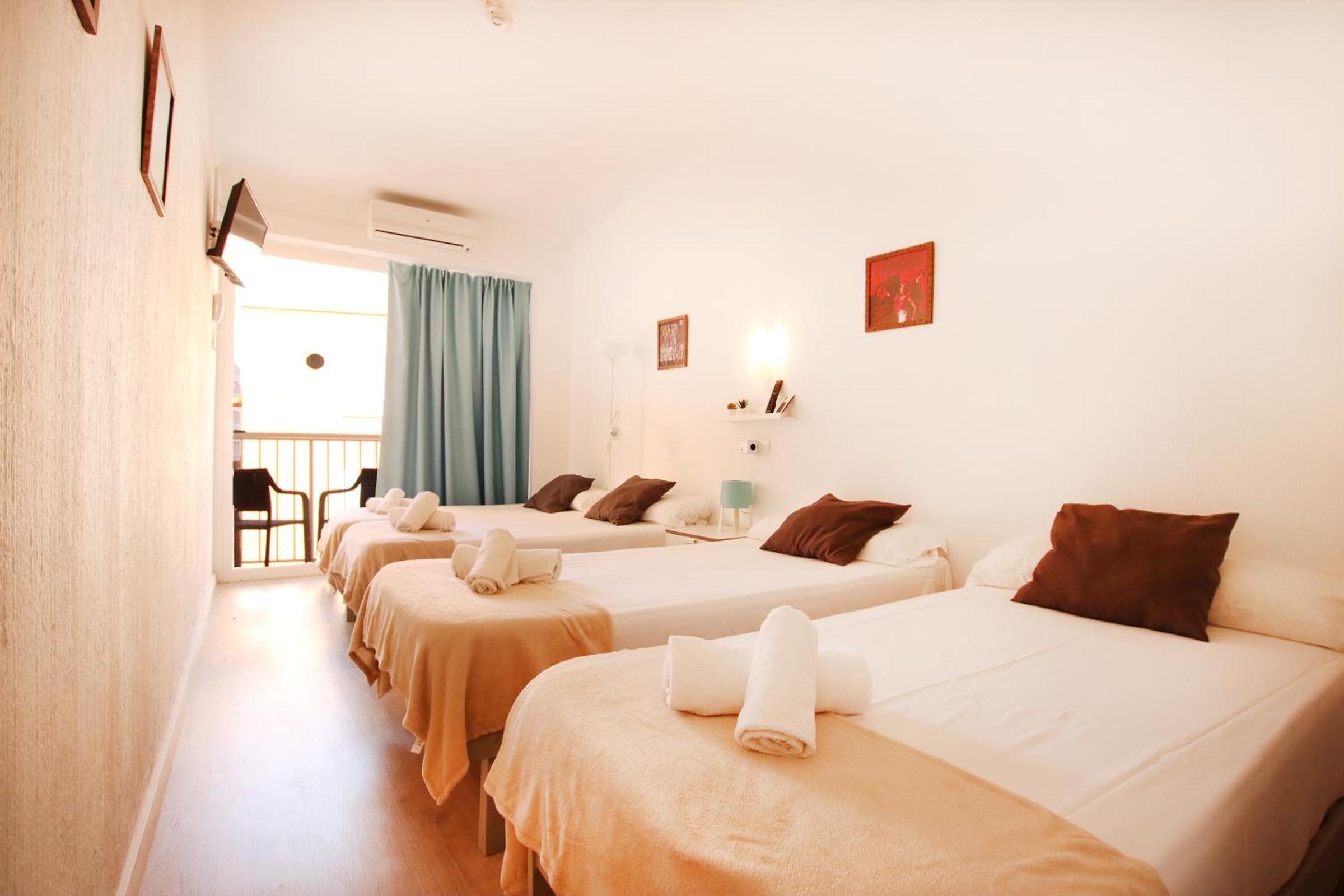 Habitación Cuádruple con Balcón