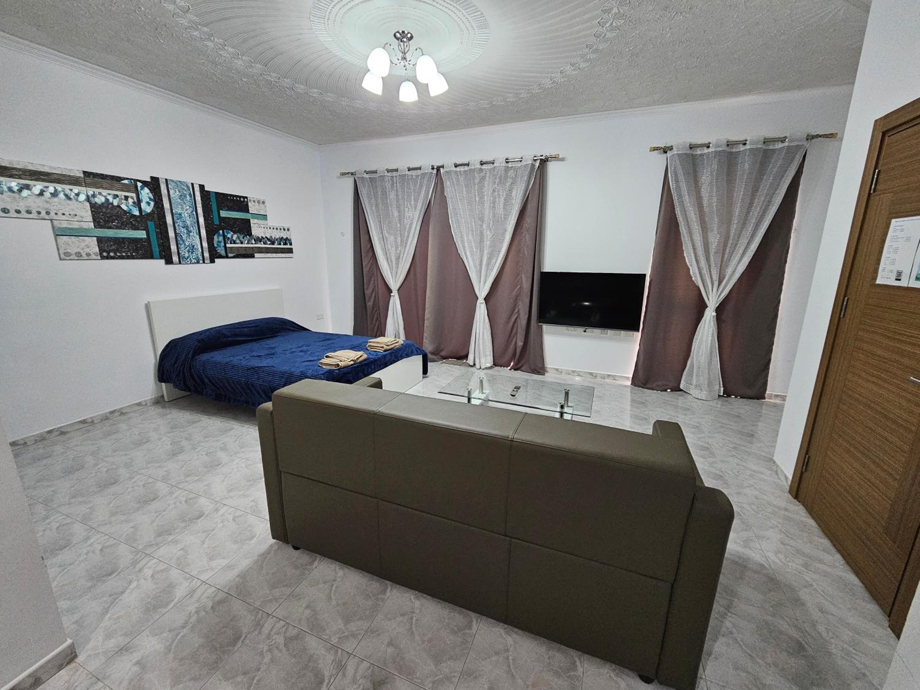One-Bedroom Apartment