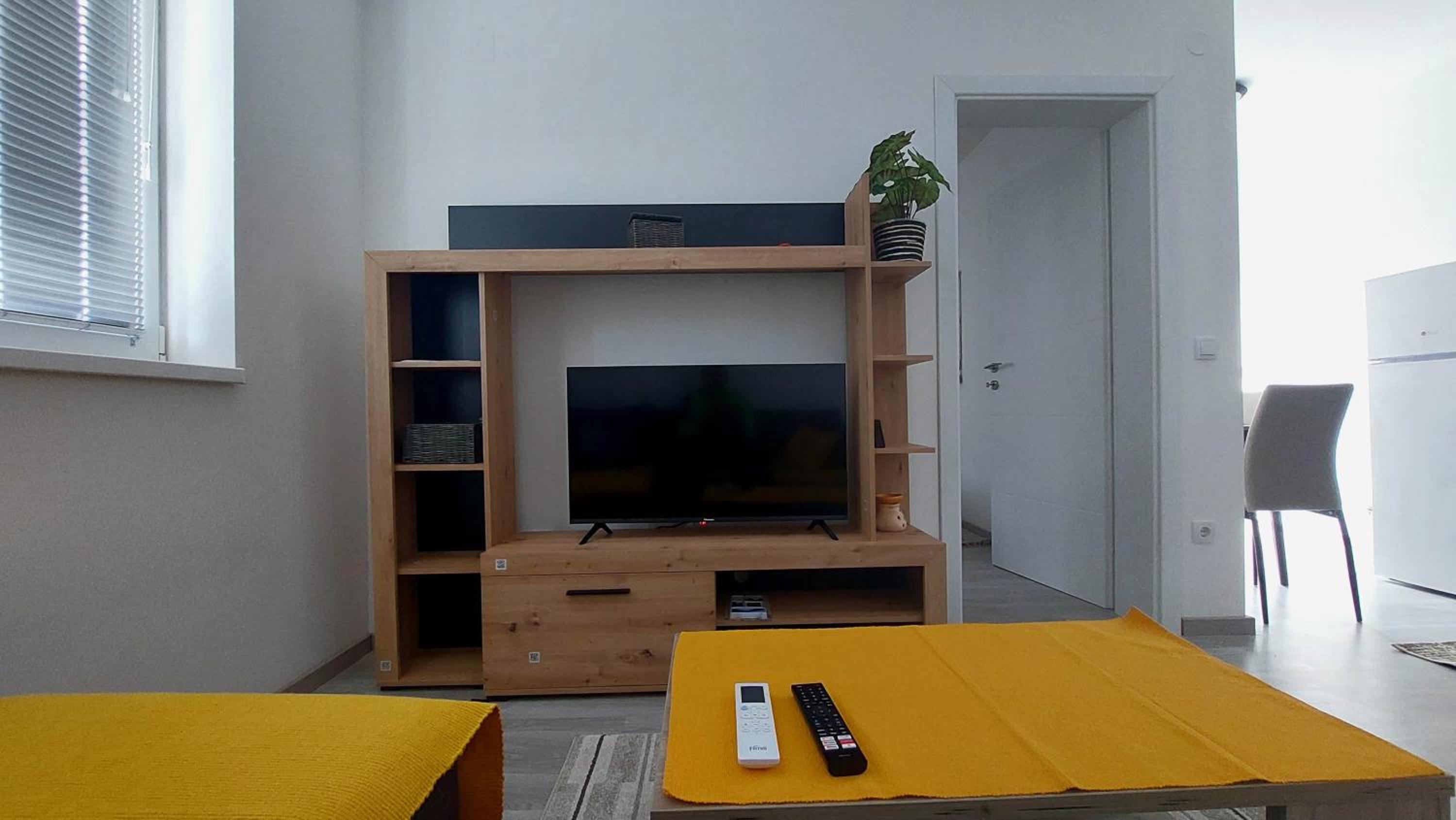 One-Bedroom Apartment photo 1