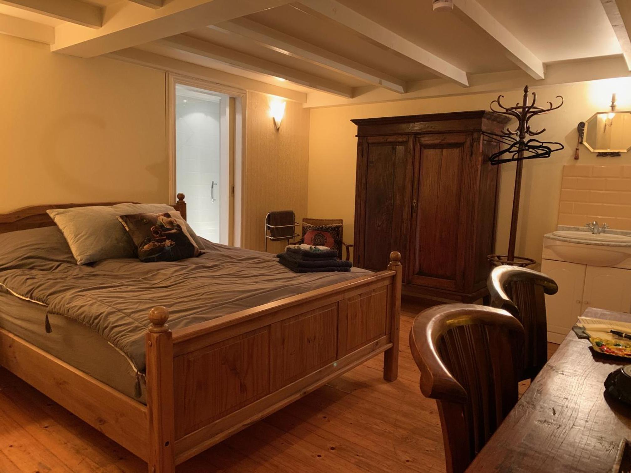 Deluxe Double Room with Shower photo 1