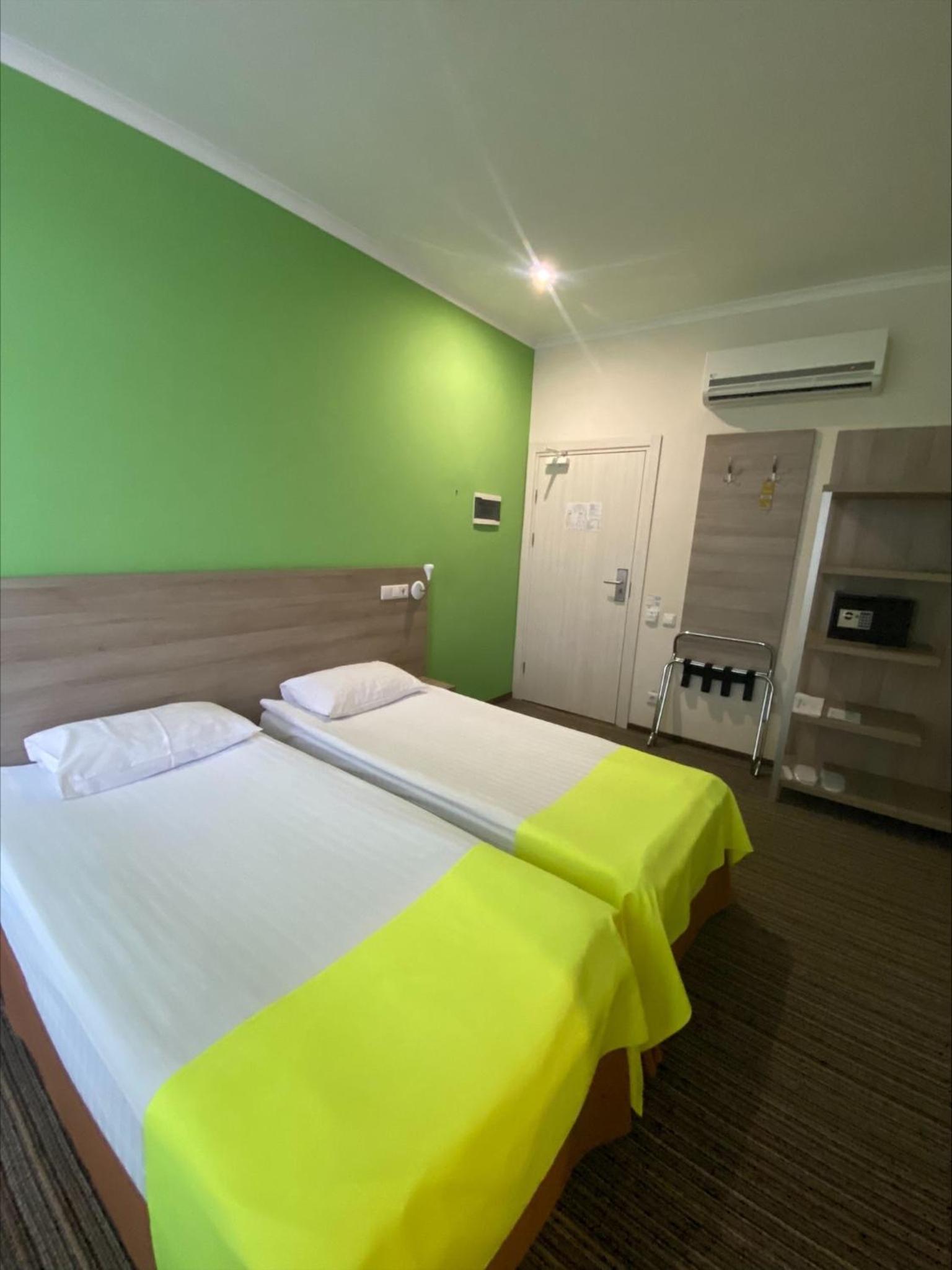 Small Double Room photo 3