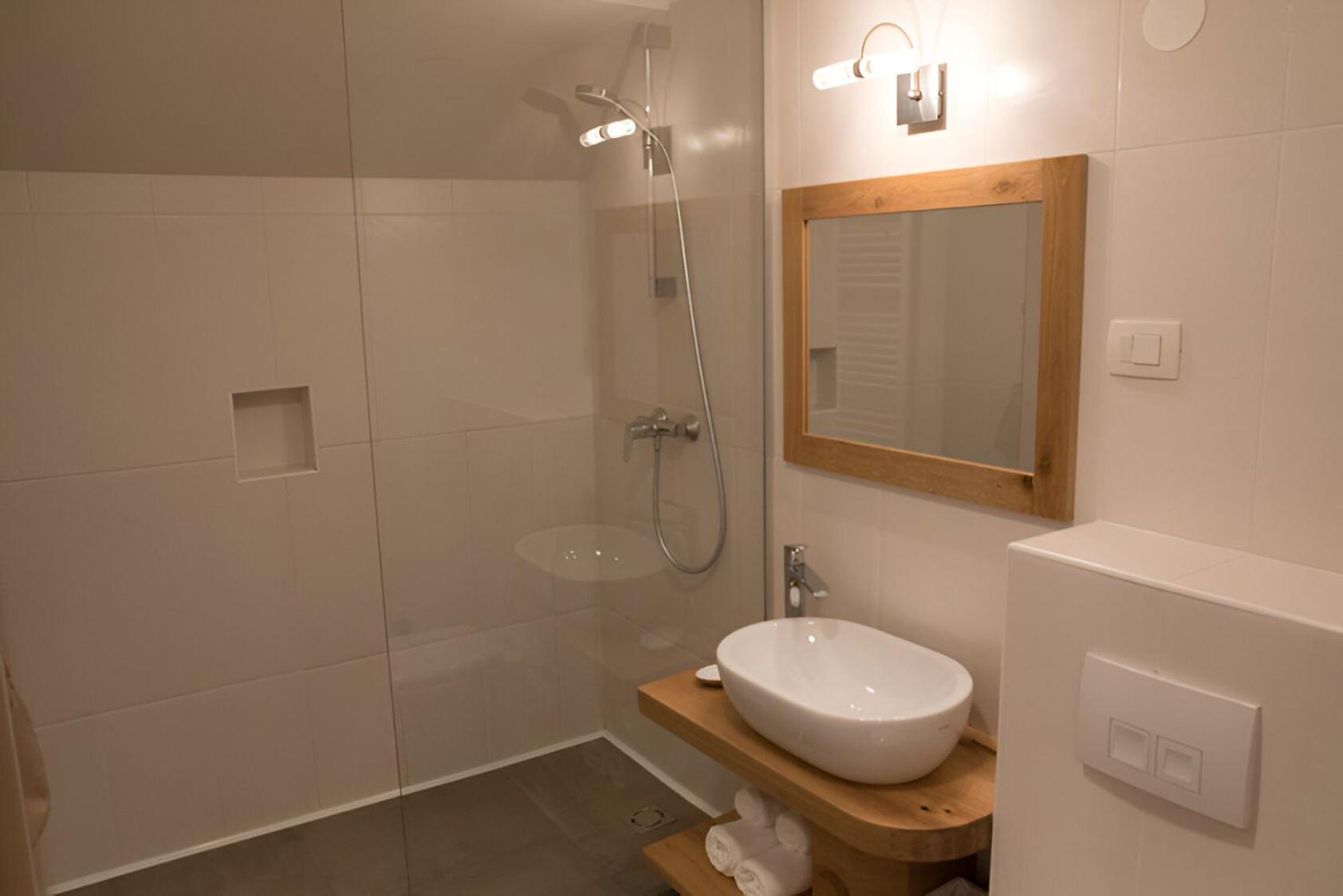 Superior Double or Twin Room - Photo 8
