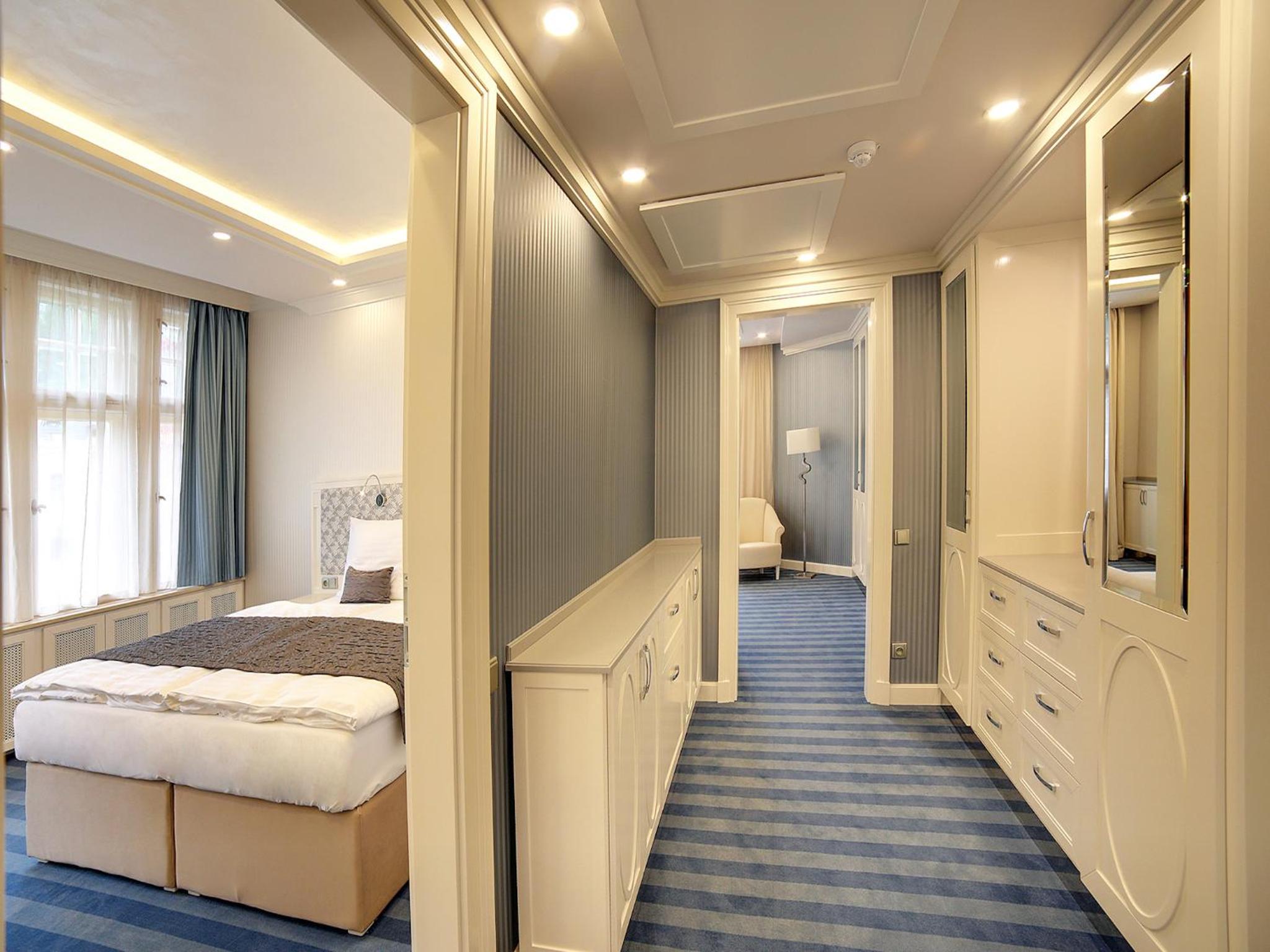 Deluxe Suite photo 1