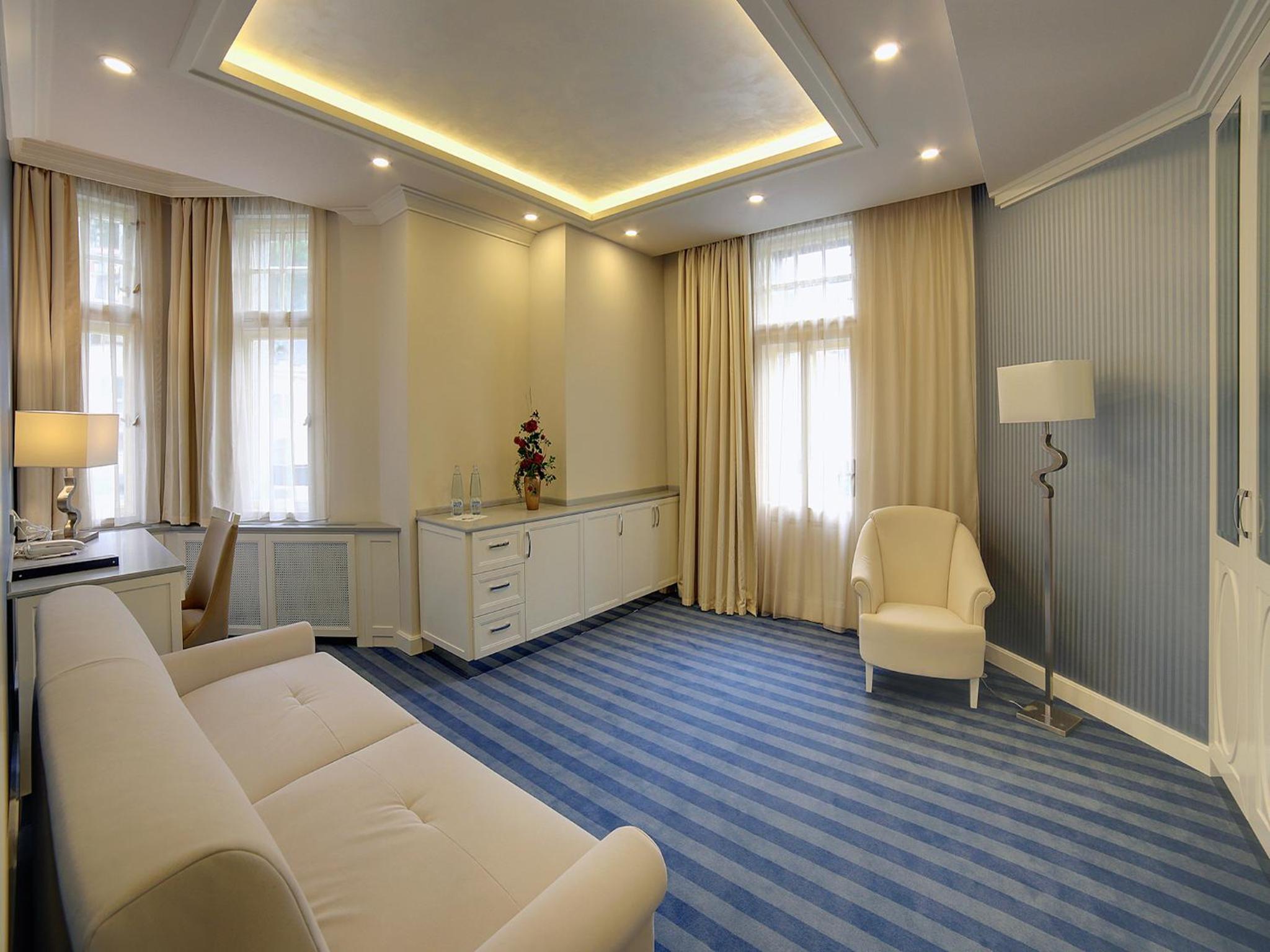 Deluxe Suite photo 2