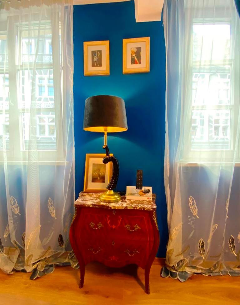 Deluxe King Room - Photo 4