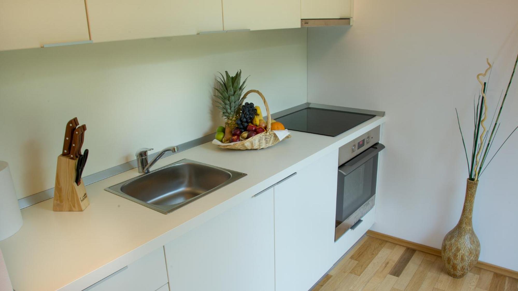 Apartment photo 2