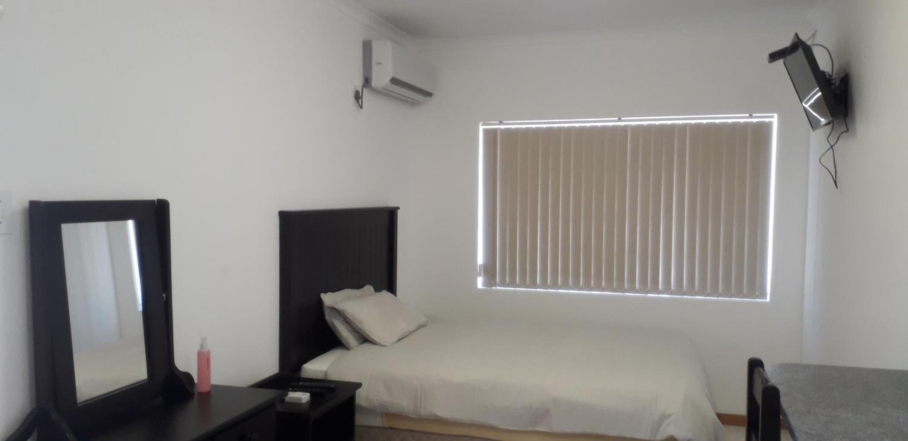 Family Room - Photo 7