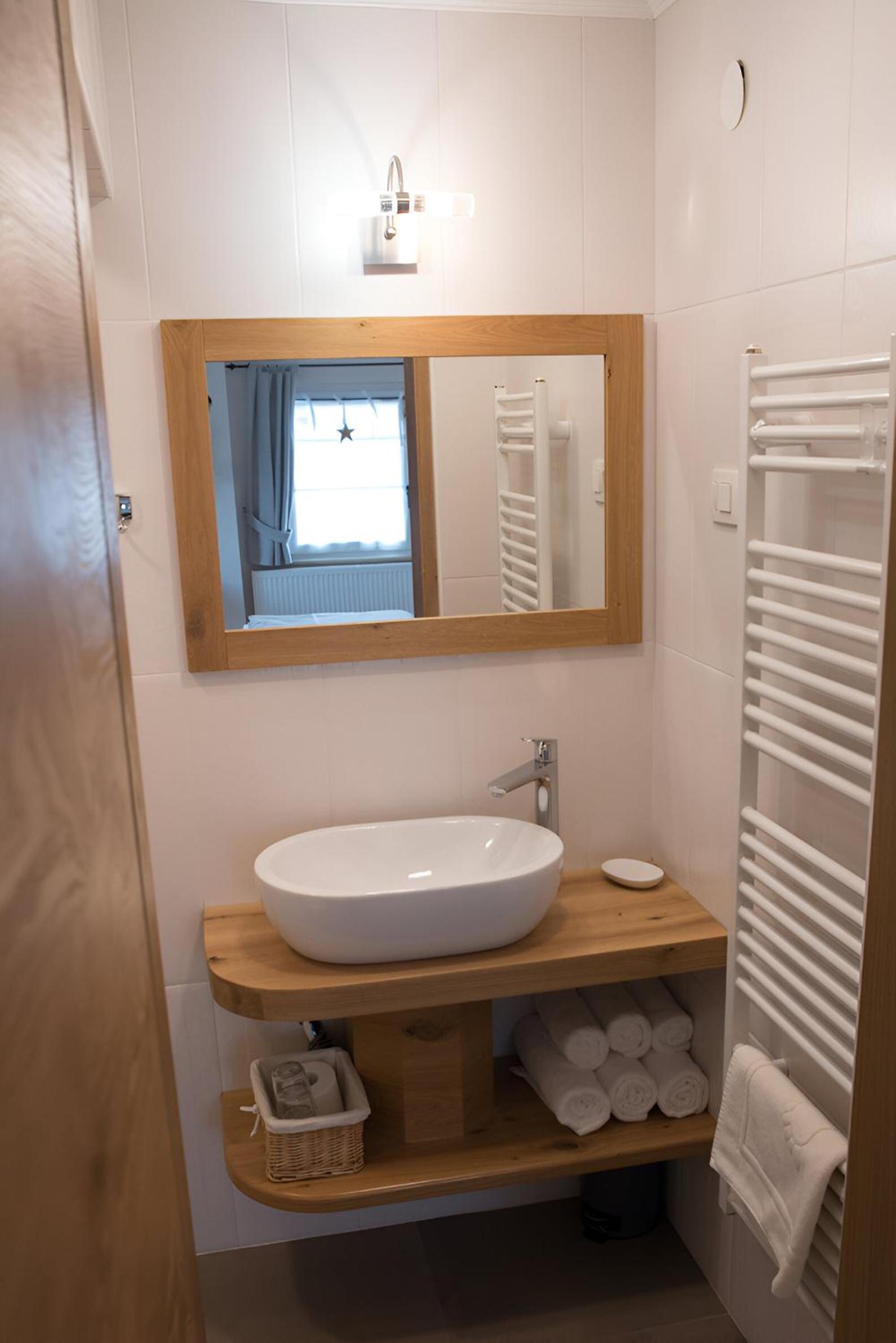 Superior Deluxe Double or Twin Room  - Photo 5
