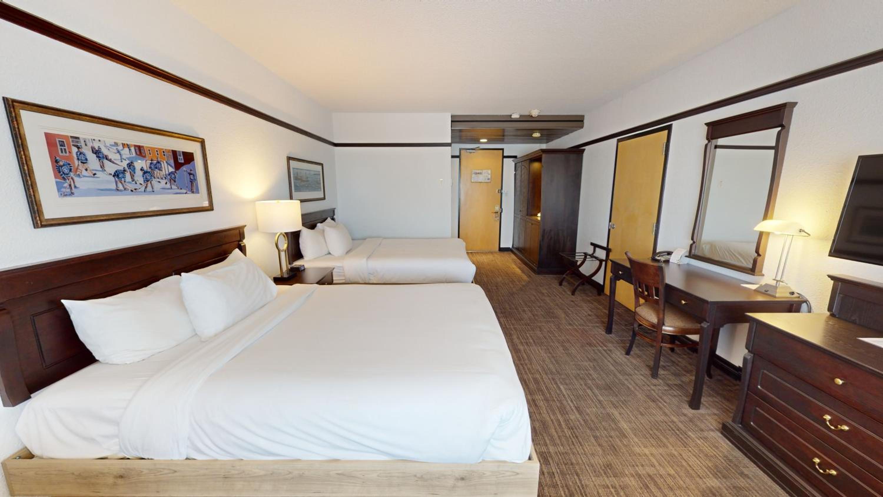 Spacious Queen Room with Two Queen Beds - Photo 4
